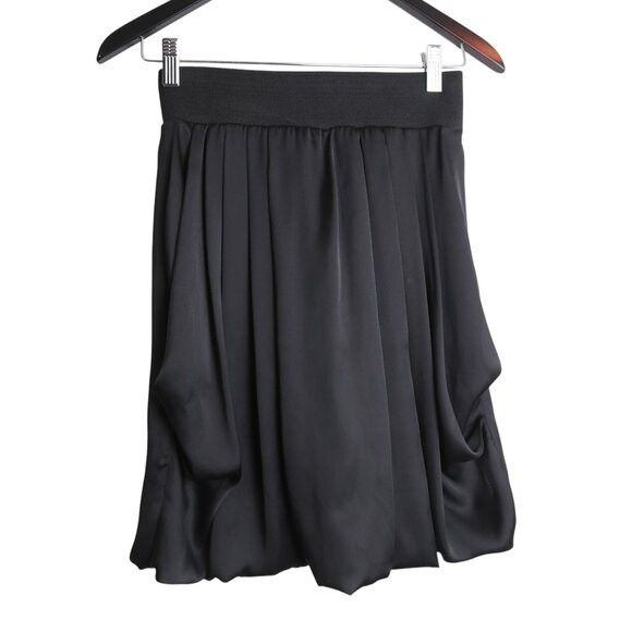H&M H&M High-Waisted Voluminous Ruffle Detailed Black Mini Skirt Size 27" / US 4 / IT 40 - 1 Thumbnail