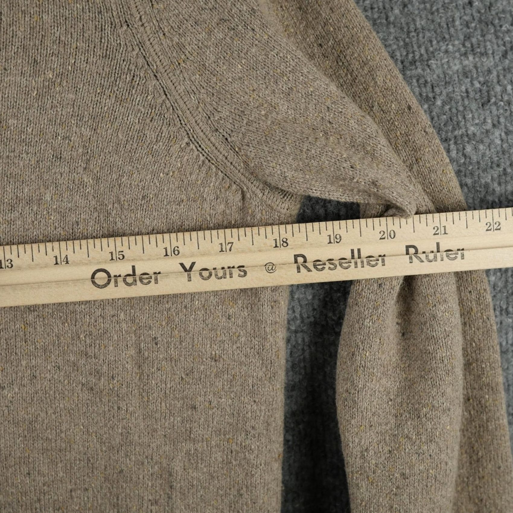 Brooks Brothers Brooks Brothers Red Fleece Sweater Mens S Henley Crew Neck Knit Solid Beige Wool Cotton Nylon All Seasons Casual Size US S / EU 44-46 / 1 - 7 Thumbnail