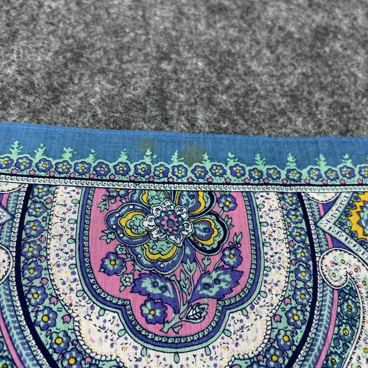 Kenzo Kenzo Handkerchief / Bandana / Neckerchief / Headscarf B310 Size ONE SIZE - 9 Thumbnail