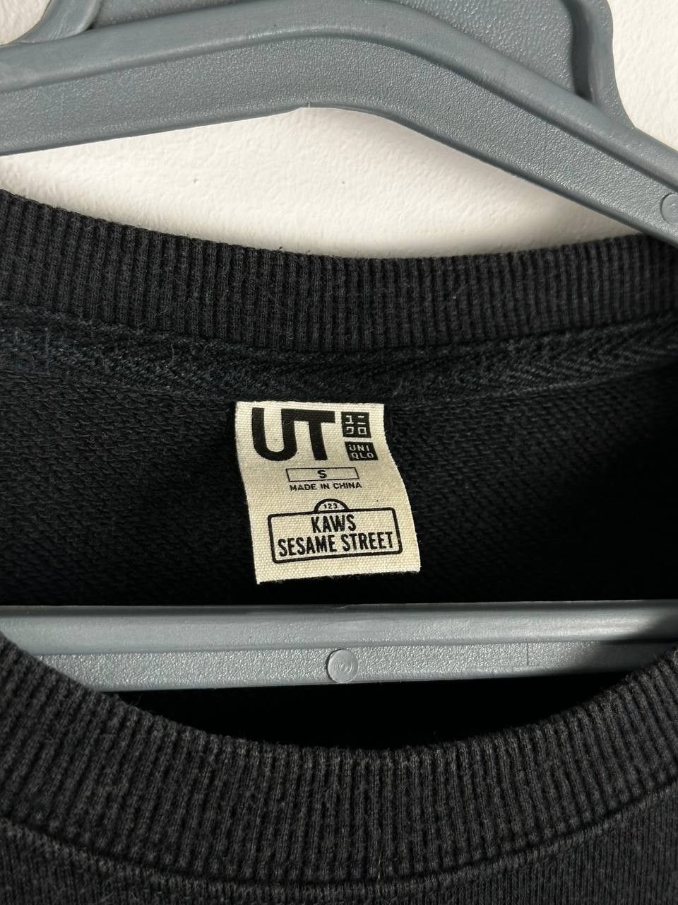 Kaws × Uniqlo KAWS x Uniqlo x Sesame Street Black Sweatshirt Size US S / EU 44-46 / 1 - 6 Thumbnail