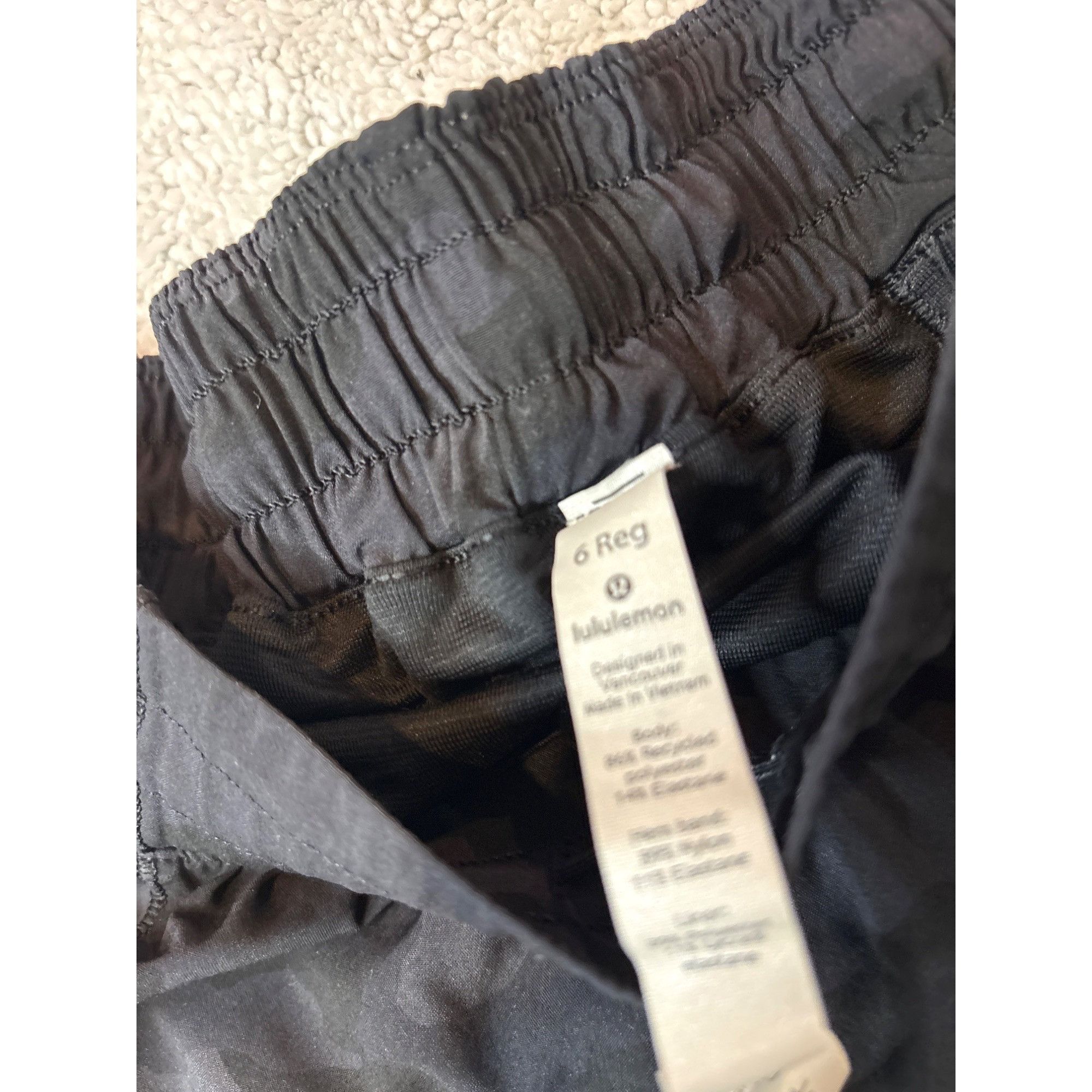 Lululemon Lululemon Hotty Hot Short II *2.5" Heritage 365 Size 28" / US 6 / IT 42 - 3 Thumbnail