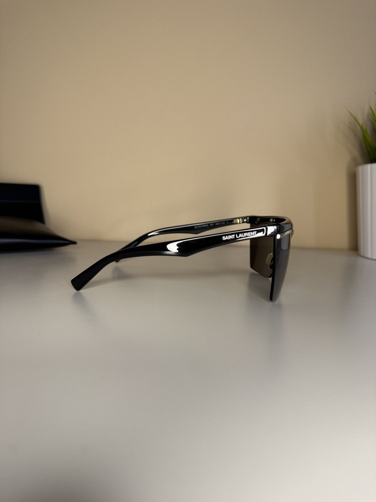 Saint Laurent Paris Saint Laurent 614 Mask 001 Size ONE SIZE - 8 Thumbnail
