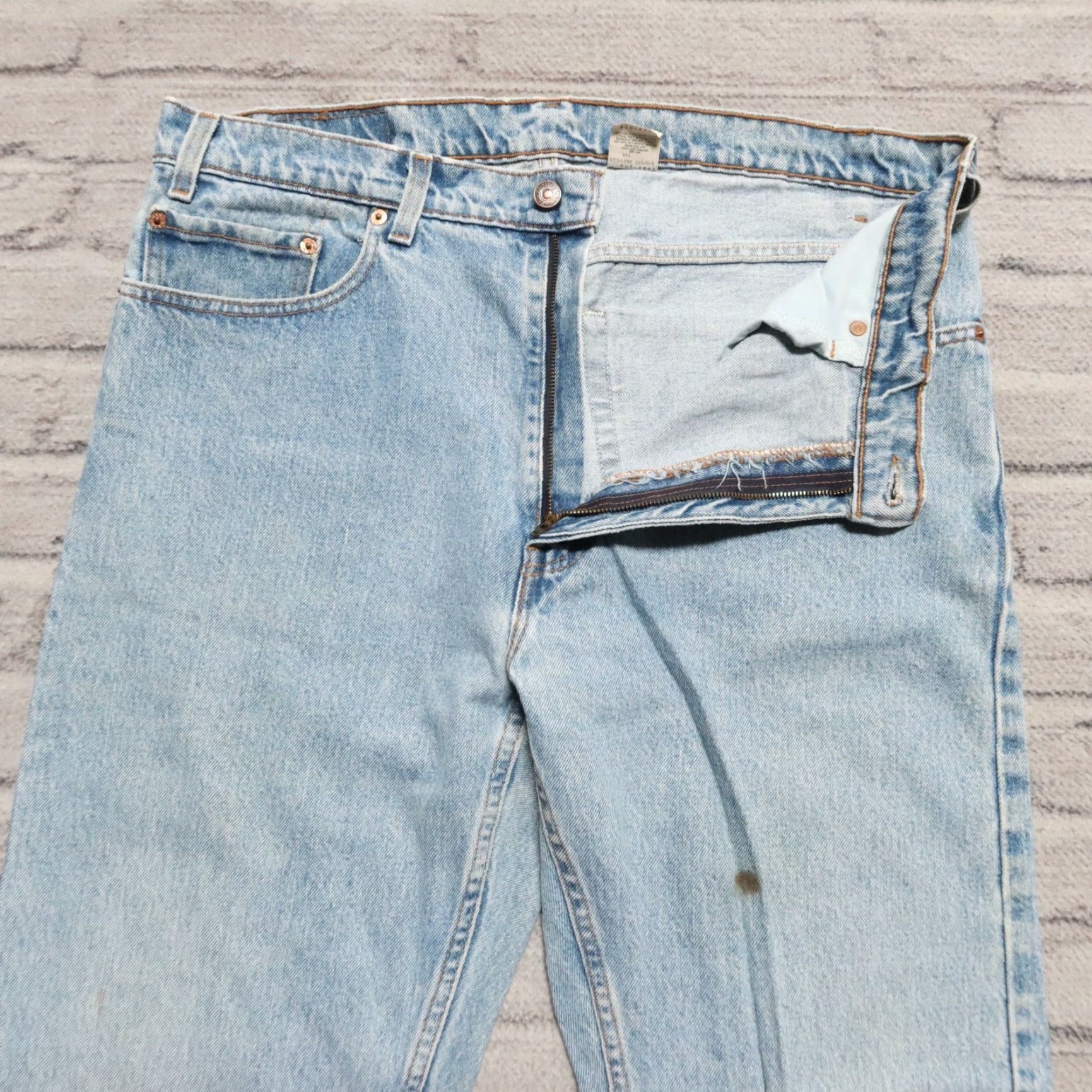 Levi's VINTAGE Levi's 505 Jeans Men Denim Light Wash Size 36 29 inches Made in USA Size US 36 / EU 52 - 4 Thumbnail