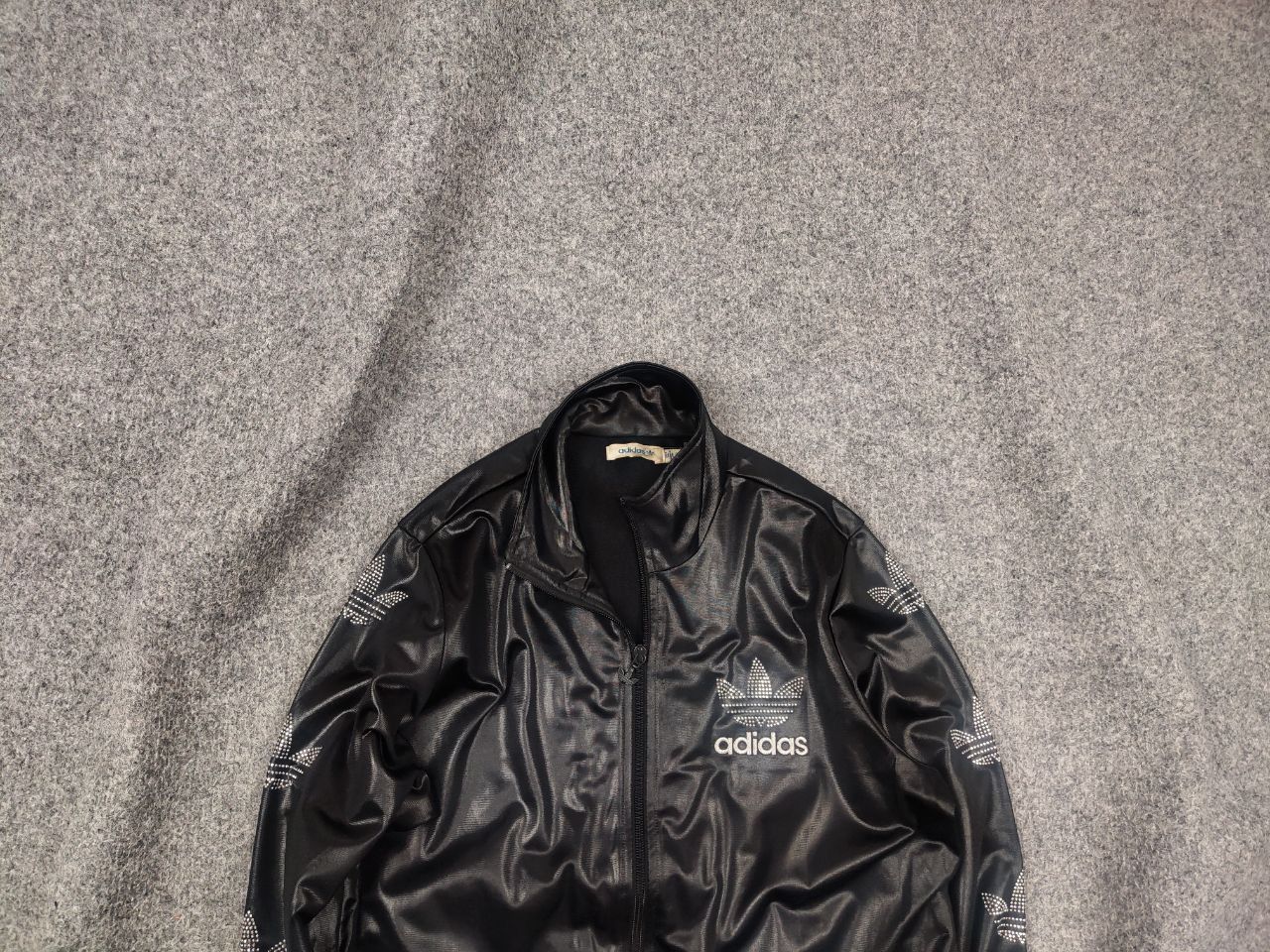 Adidas Vintage Adidas Originals Chile 62 Track Top Zip Jacket Black Size M / US 6-8 / IT 42-44 - 2 Thumbnail