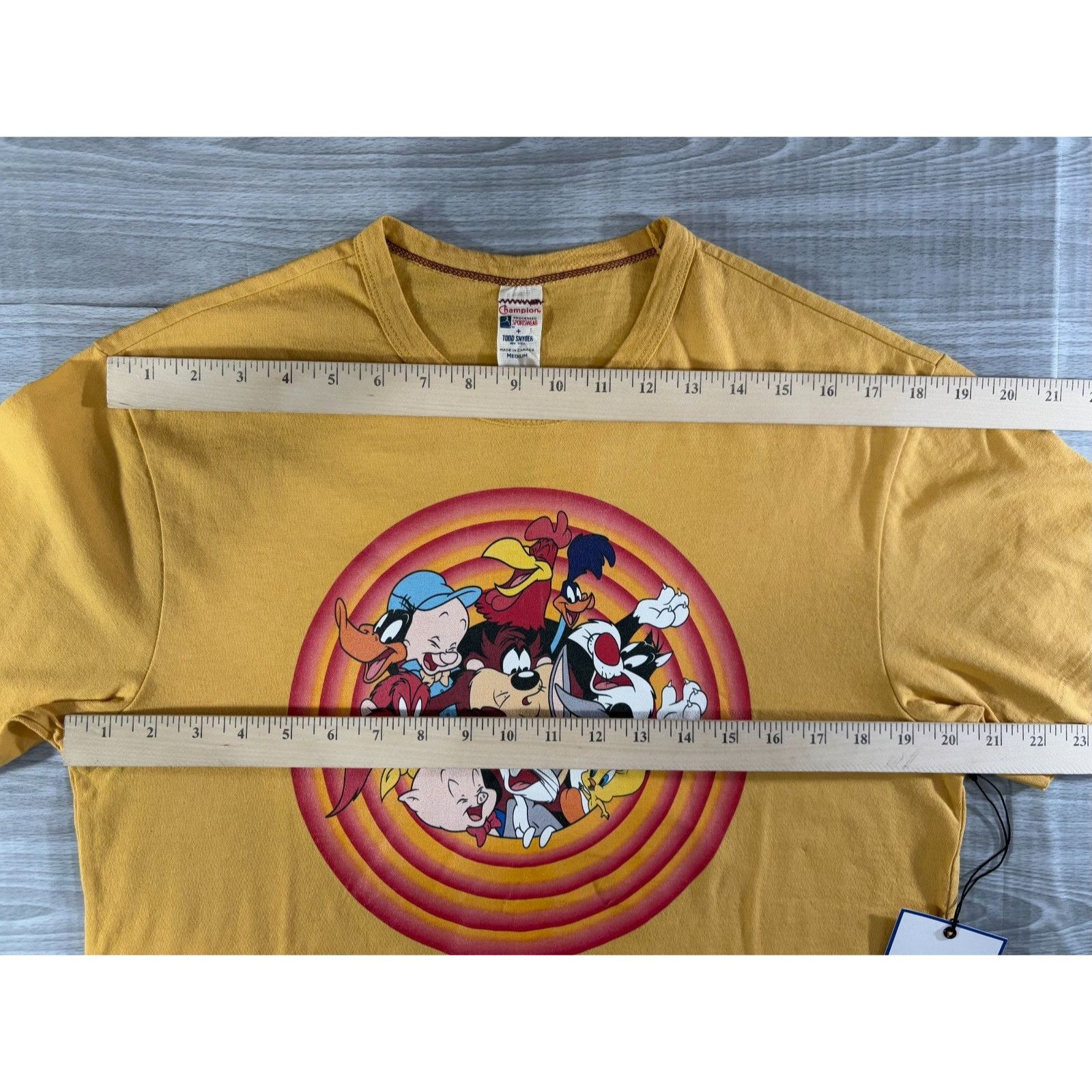 Todd Snyder Todd Snyder X Champion Looney Tunes Gang Tee T-Shirt size M Size US M / EU 48-50 / 2 - 8 Thumbnail