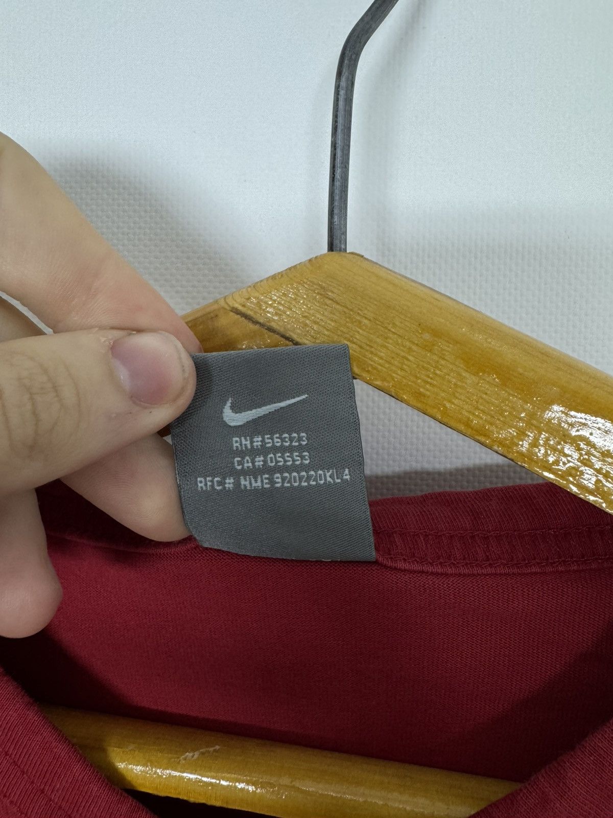 Nike Vintage Y2K Nike Fit Travis Scott Mini Swoosh T-Shirt Red Size US XL / EU 56 / 4 - 9 Thumbnail