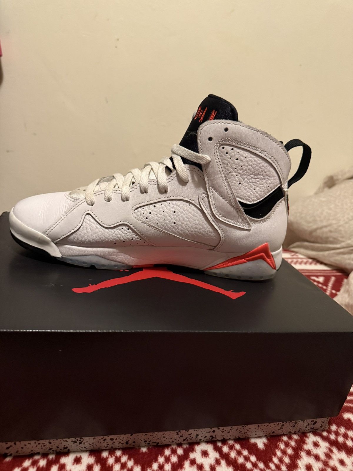 Jordan Brand Air Jordan 7 Retro ‘White Infrared’ Size US 9 / EU 42 - 9 Thumbnail