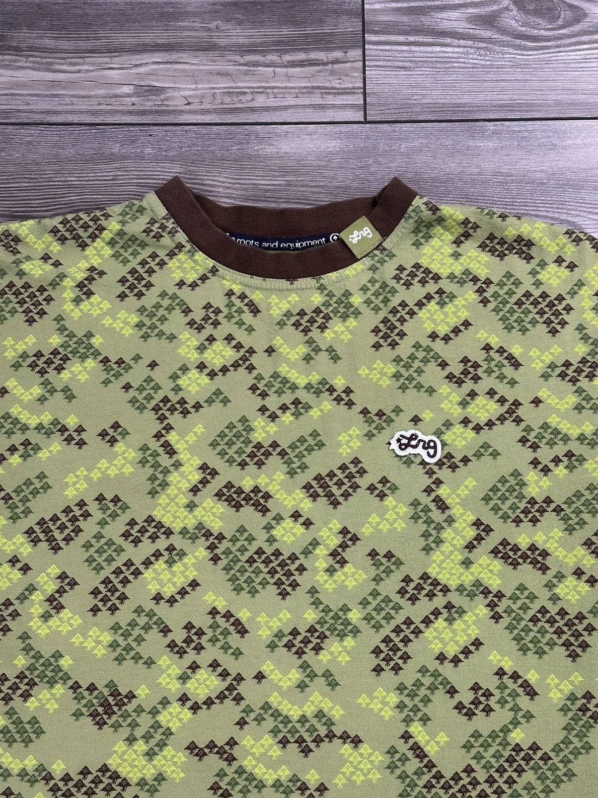 LRG × Vintage Y2K Lrg Trees All Over Print T Shirt Size US L / EU 52-54 / 3 - 2 Thumbnail