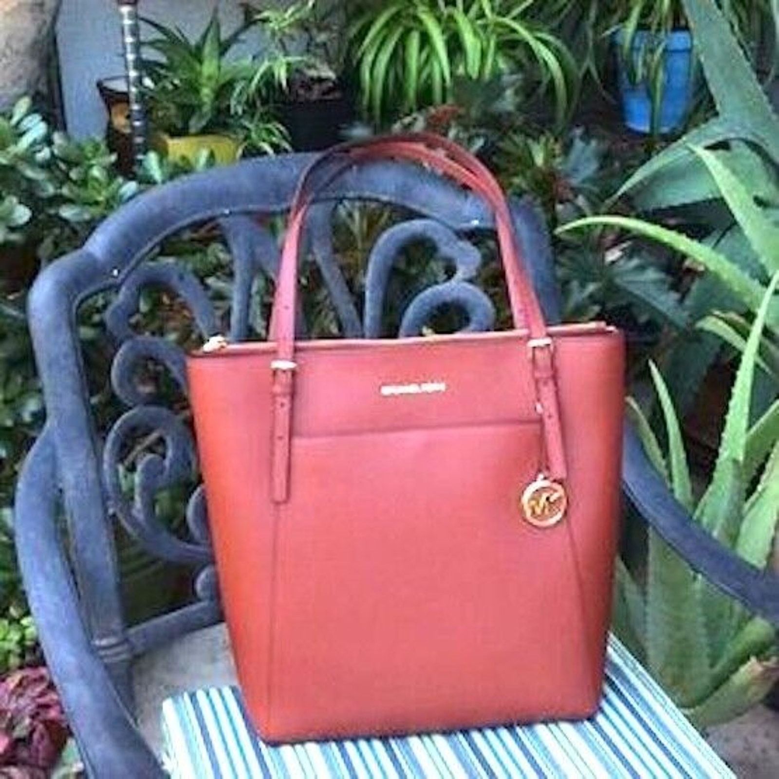 Michael Kors MICHAEL KORS LARGE LEATHER TOTE HANDBAG NWT Size ONE SIZE - 6 Thumbnail
