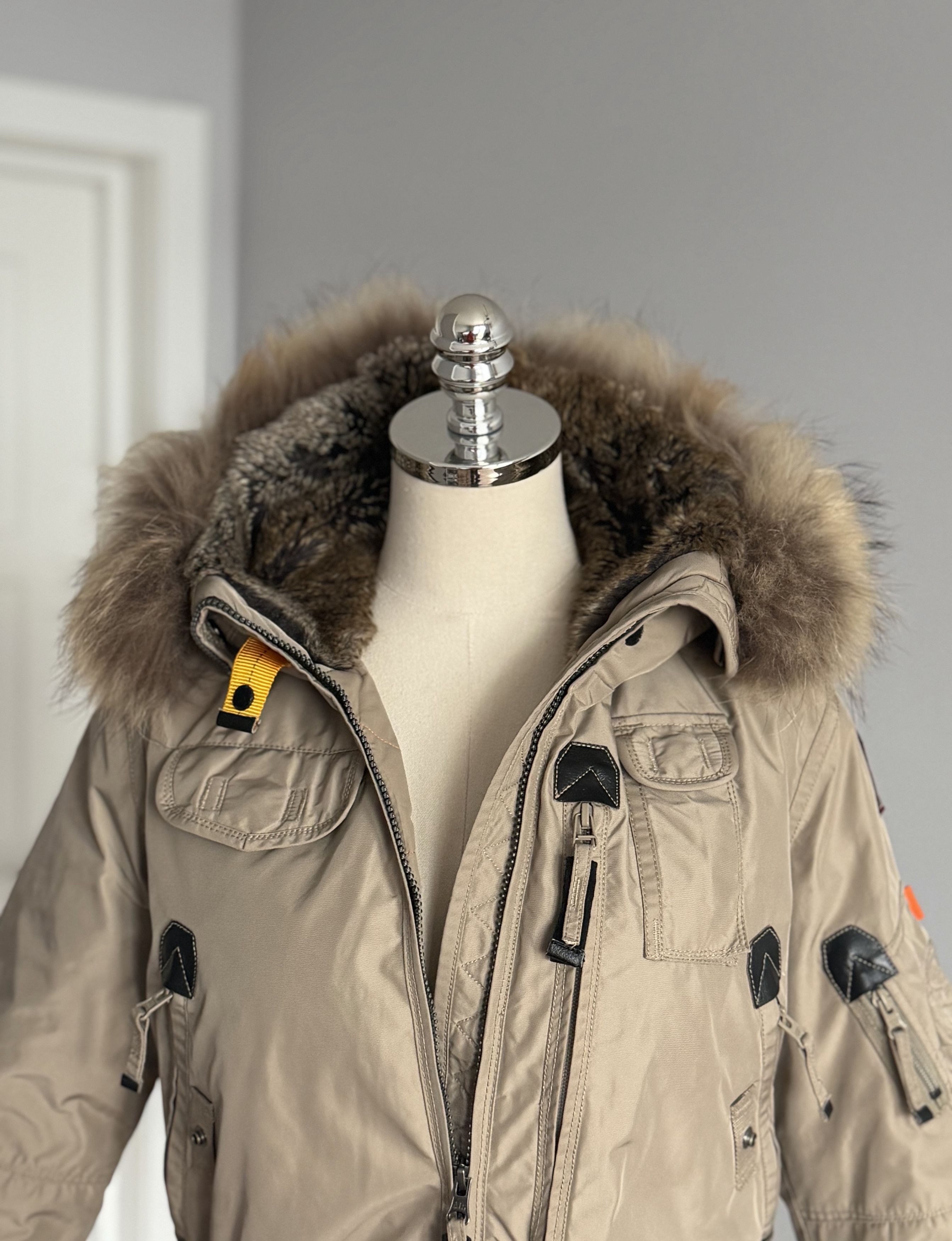 Parajumpers PARAJUMPERS Gobi Fur Down Bomber Jacket Size XS Beige Size XS / US 0-2 / IT 36-38 - 12 Thumbnail