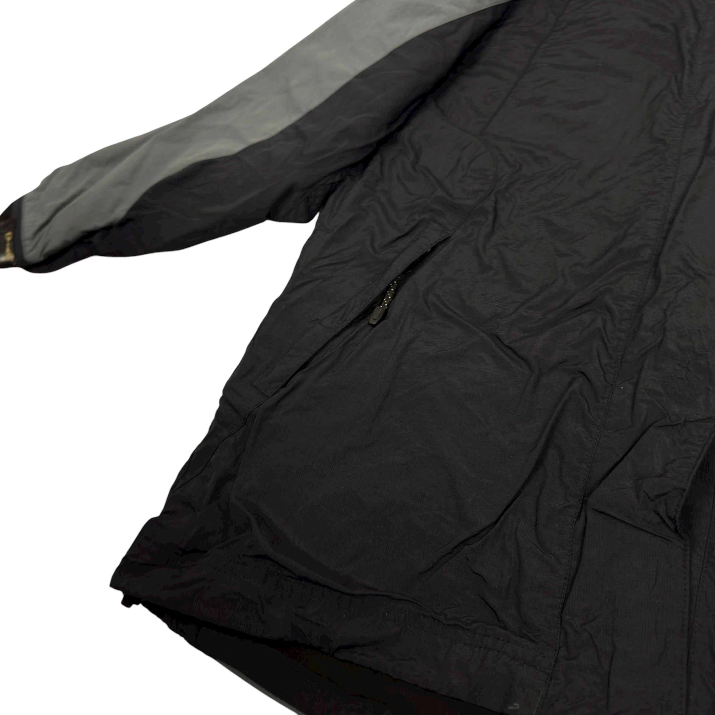 Fjallraven Vintage Fjallraven Black Gray Gore-Tex Jacket Medium Size US M / EU 48-50 / 2 - 6 Thumbnail