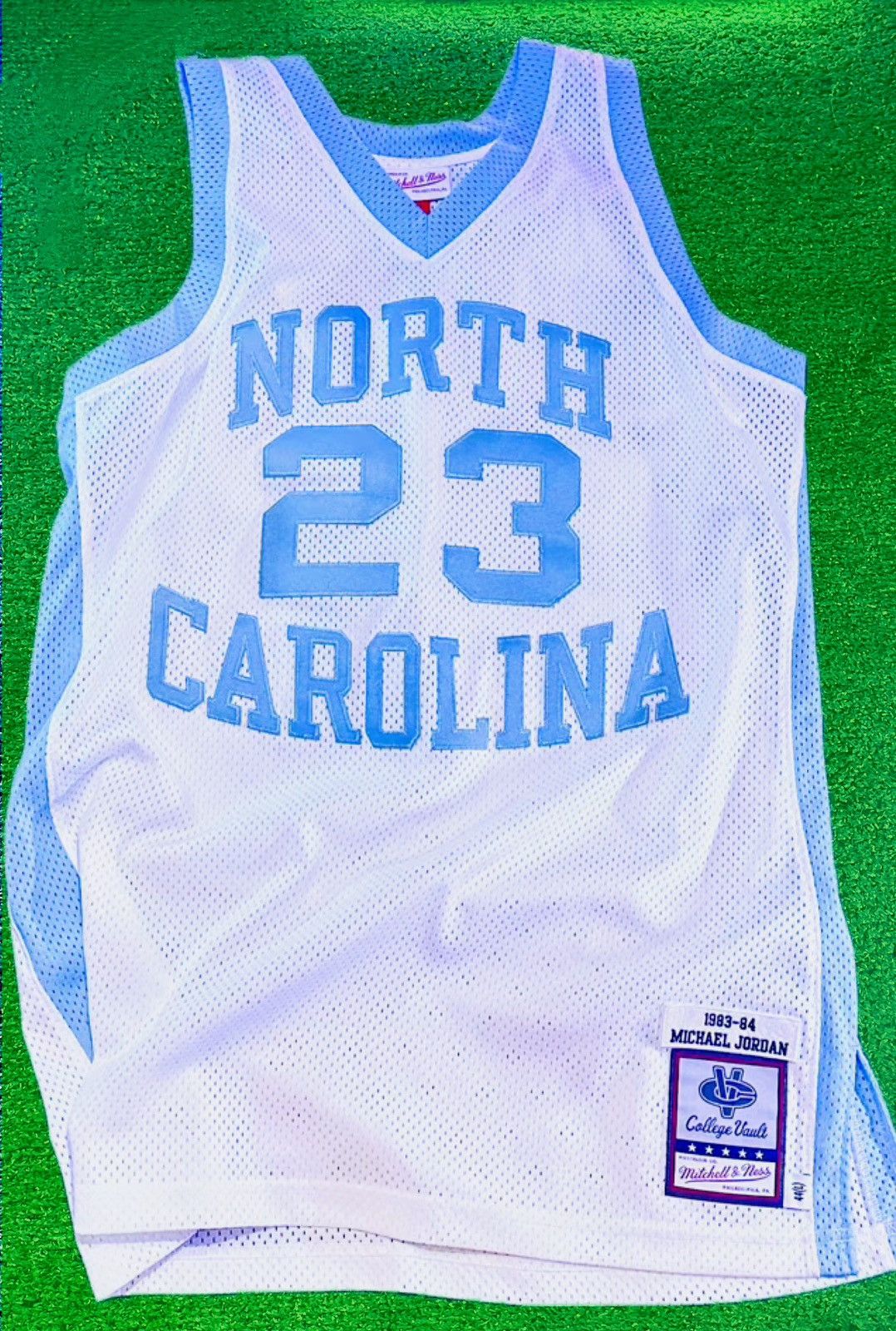 Mitchell & Ness Jordan White North Carolina Tar Heel Authentic Jersey Mens L Size US L / EU 52-54 / 3 - 7 Thumbnail