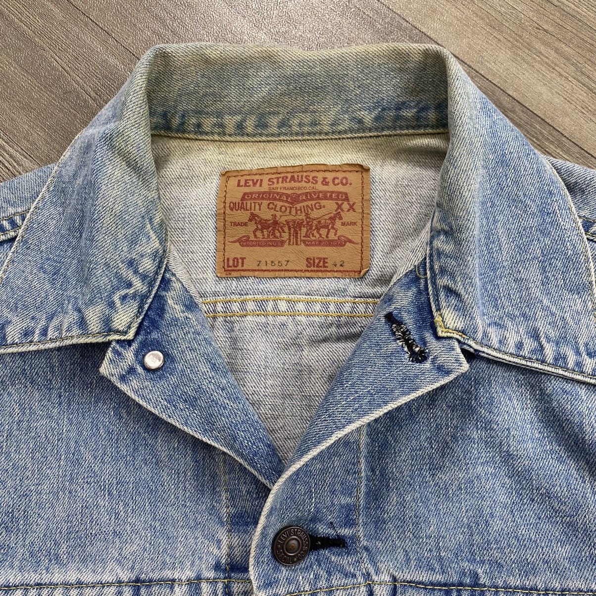 Levi's Vintage Clothing 2000s Vintage Levis 71557 Distressed #J30 Japan Denim Jacket Size US M / EU 48-50 / 2 - 4 Thumbnail