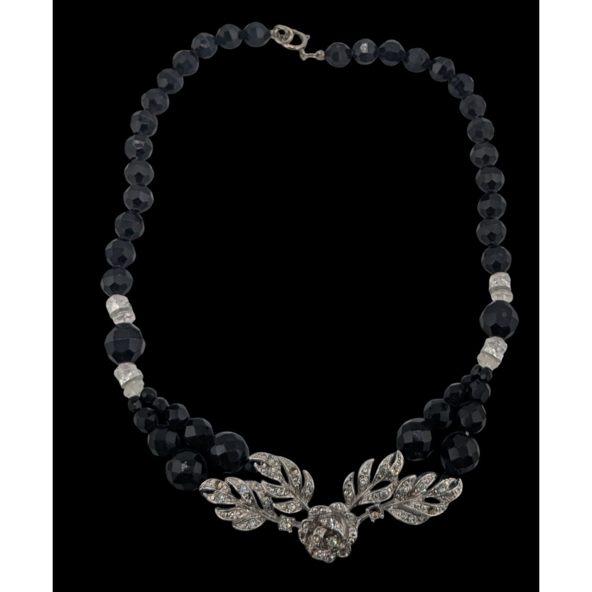 Other Glam Goth Floral Beaded Necklace Size ONE SIZE - 2 Thumbnail