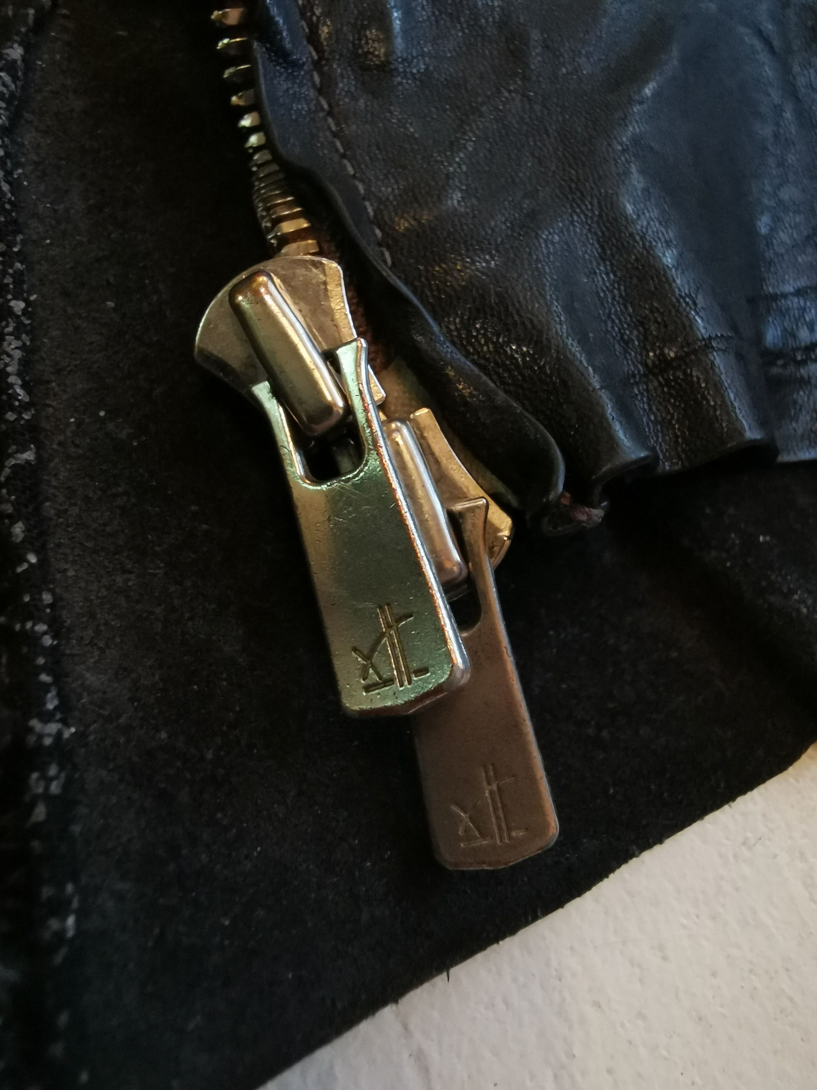 A1923 2009 Augusta Black Horse Leather Jacket Size US XXS / EU 40 - 4 Thumbnail
