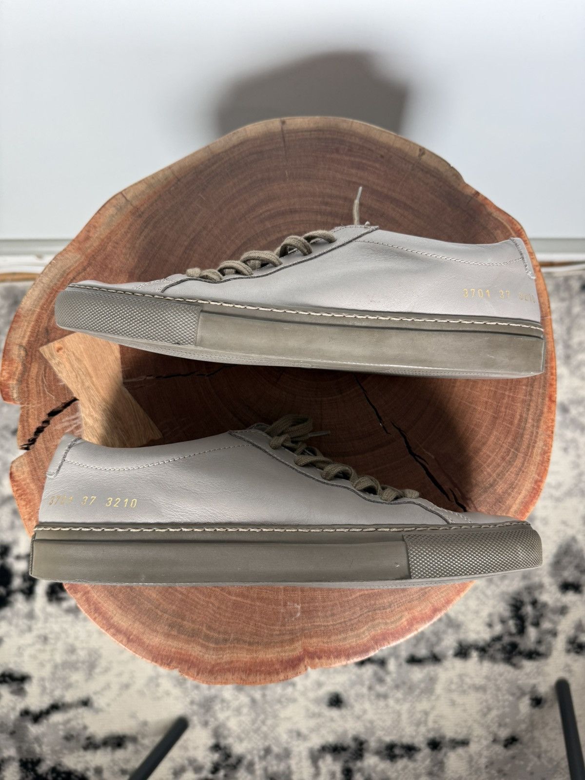 Common Projects Common Projects Women Achilles Low Leather Shoes Size US 7 / IT 37 - 2 Thumbnail