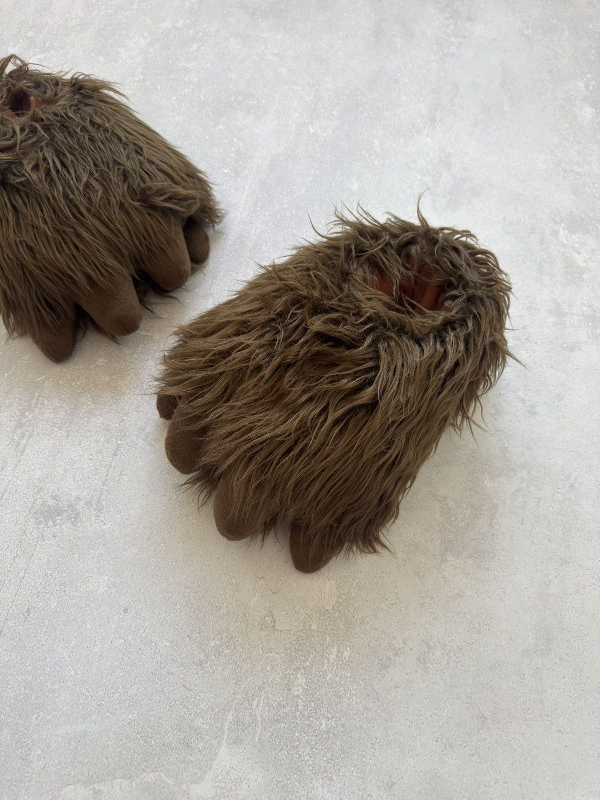 Japanese Brand VINTAGE Y2K FUZZY BEAR-PAW SLIPPERS BROWN HUMOR Size US 7.5 / EU 40-41 - 4 Thumbnail