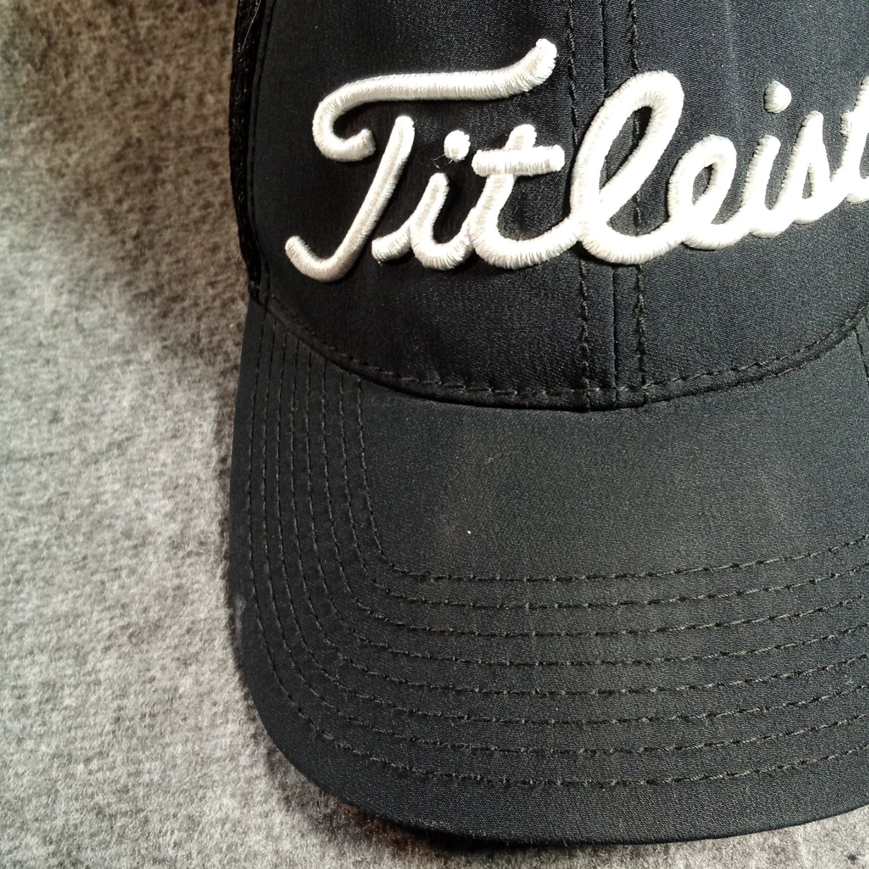 Titleist Titleist Hat Cap Fitted Men Medium Black Logo Golf Golfer New Era V1 Size ONE SIZE - 3 Thumbnail