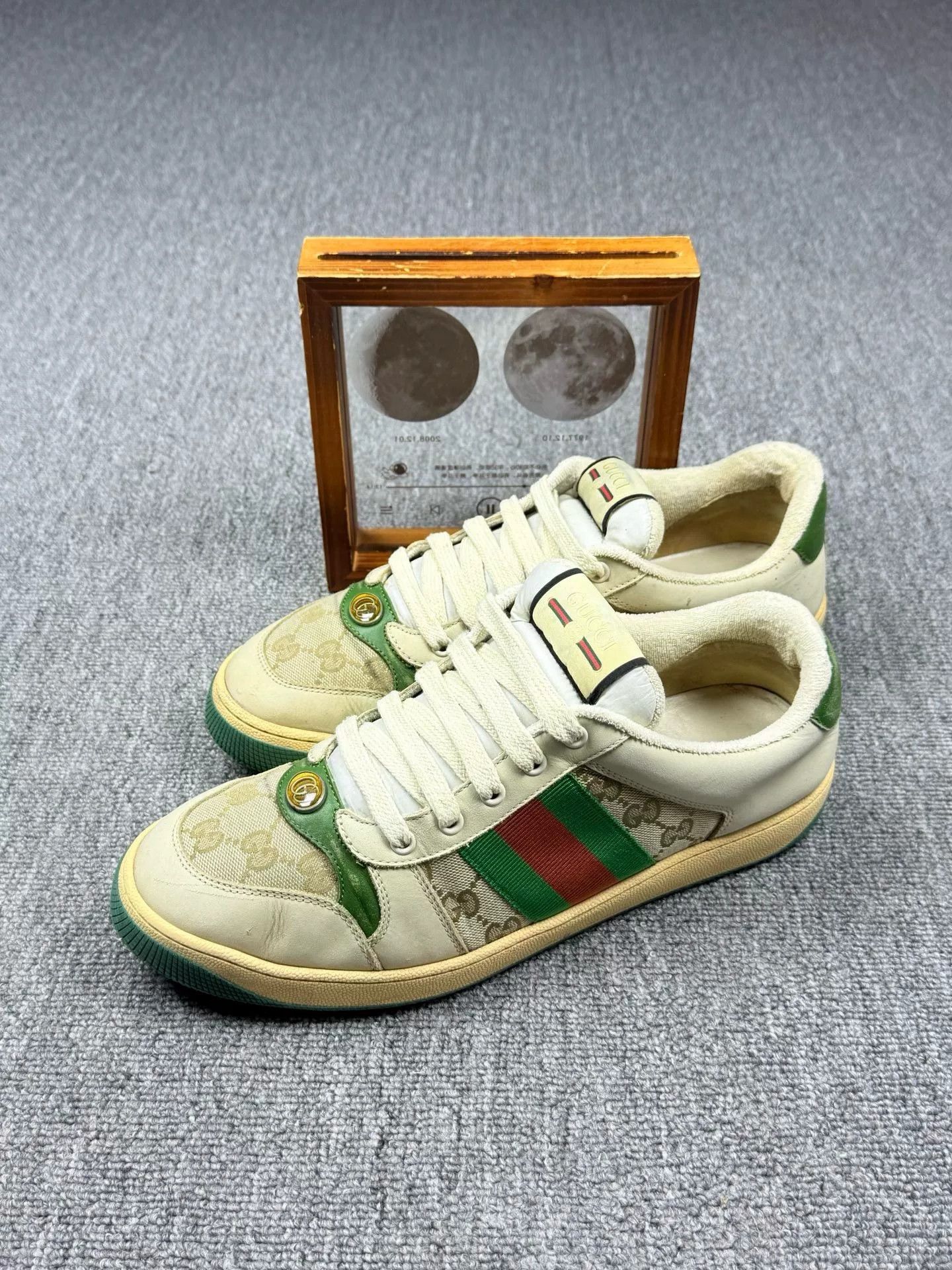 Gucci Gucci Distressed Green Lowtop Sneakers 10 Men Size US 10 / EU 43 - 1 Thumbnail