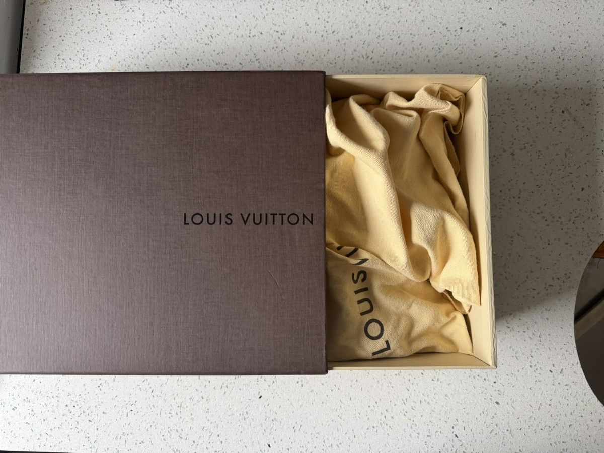 Louis Vuitton Louis Vuitton White Hi-Top Monogram Sneakers / Made in Italy Size US 7.5 / IT 37.5 - 9 Thumbnail