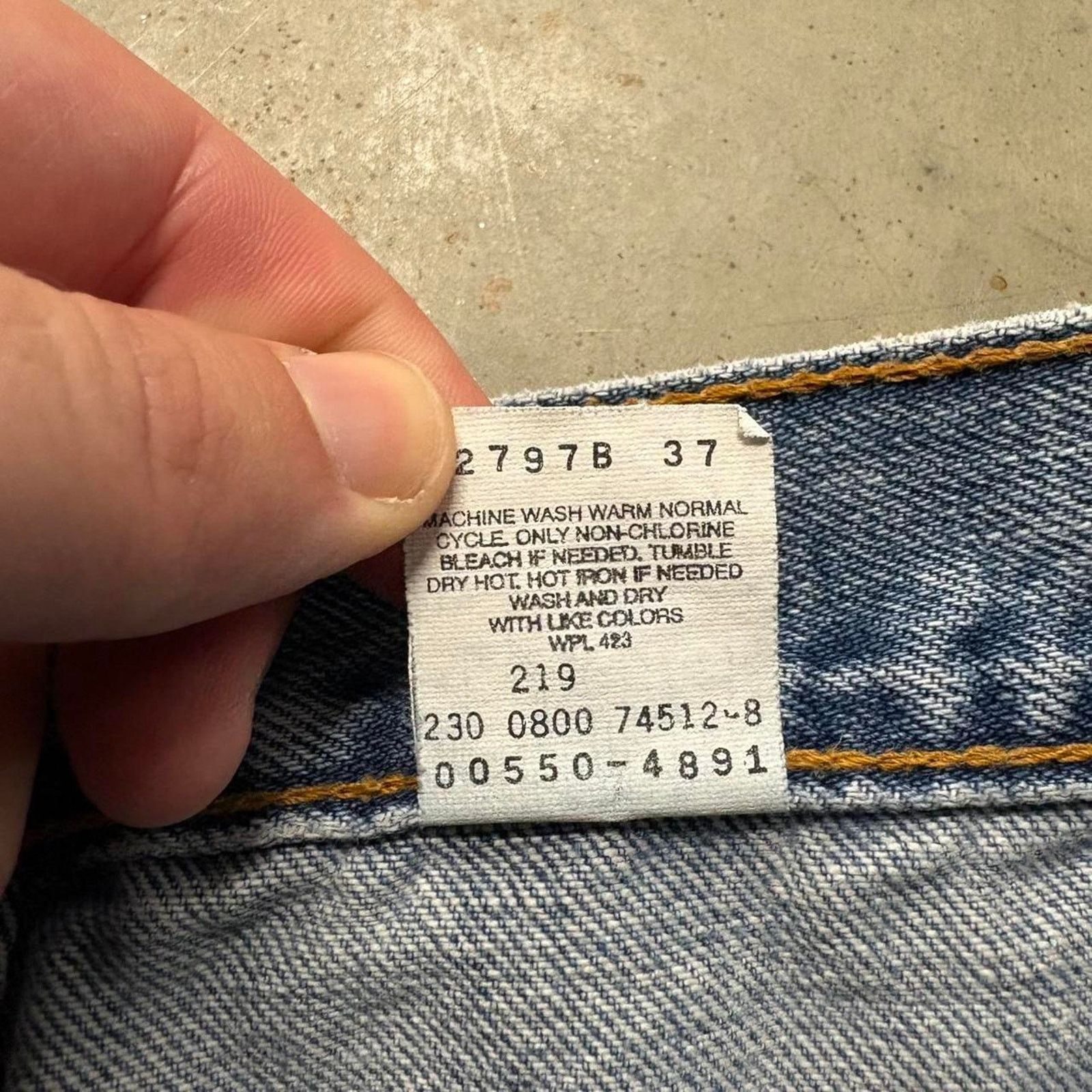 Japanese Brand × Levi's × Vintage Crazy Vintage Y2K Levi's 550 Relaxed Baggy Loose Denim Jeans Size US 36 / EU 52 - 8 Thumbnail
