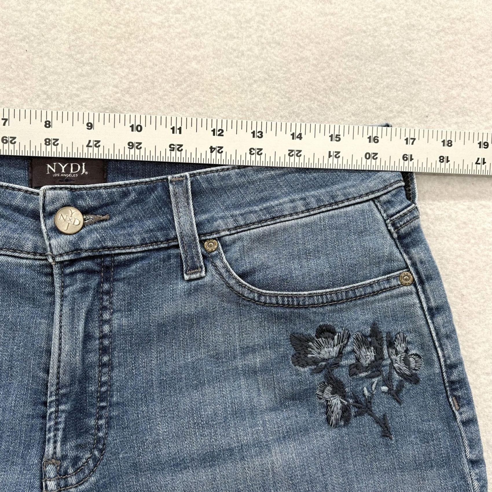 NYDJ NYDJ Jeans Womens 10 Blue Boyfriend Fit Floral Embroidered Mid Rise Lift Tuck Jeans Size 32" / US 10 / IT 46 - 6 Thumbnail