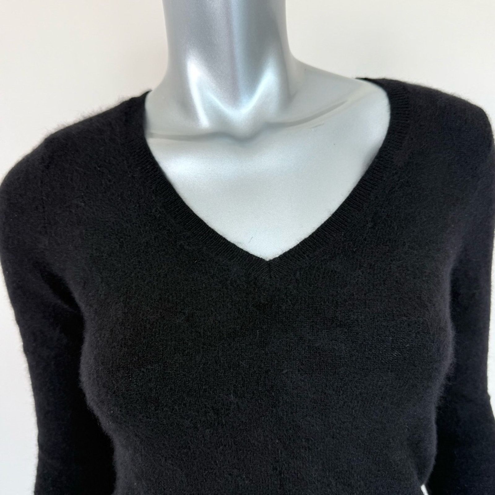 Bloomingdale's C by Bloomingdale’s women cashmere sweater size S Size S / US 4 / IT 40 - 2 Thumbnail