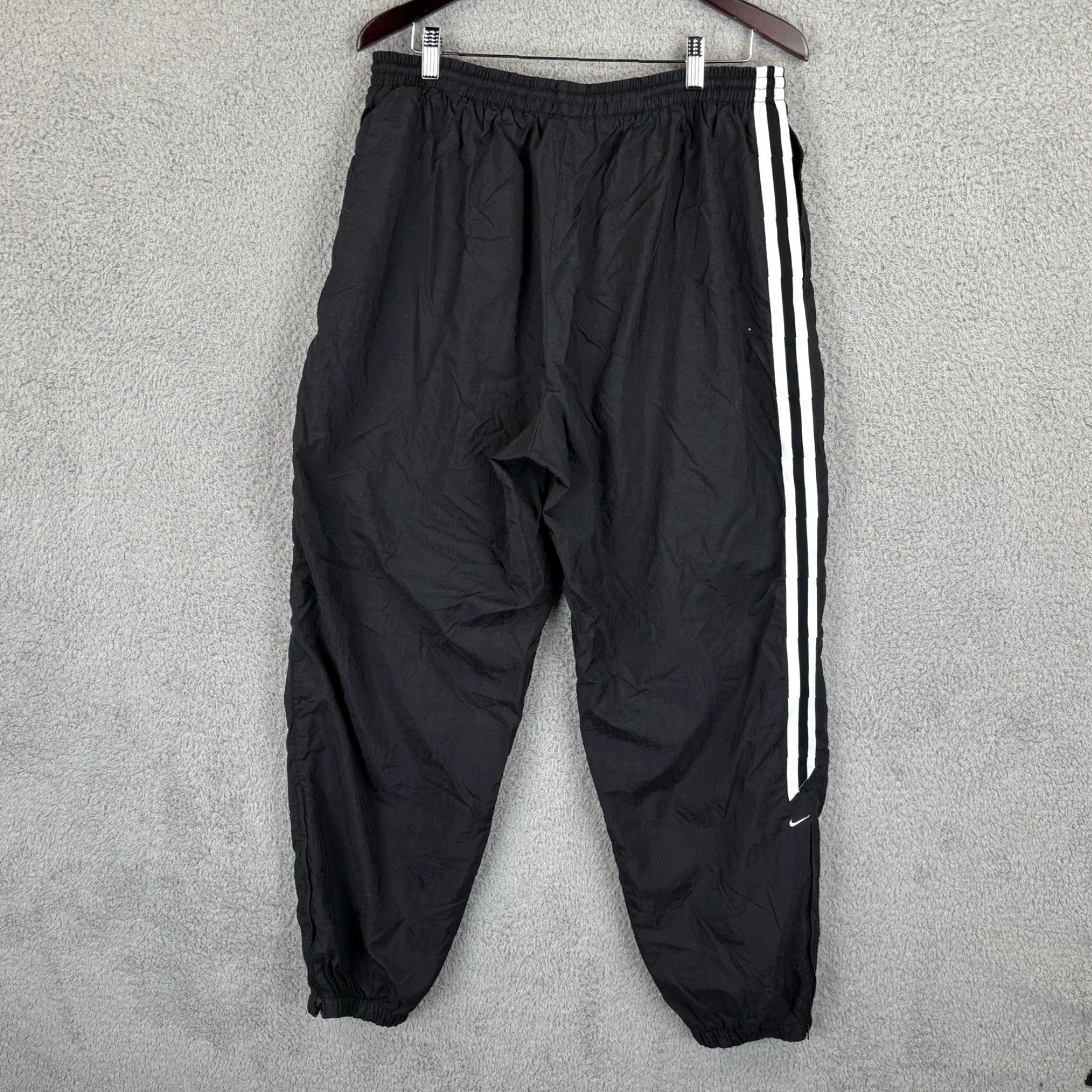 Nike VINTAGE Nike Track Pants Mens XL Black Lined Rare Double Stripe Zip Ankle Track Pants 90s Nike Mens XL Black Lined Pockets Elastic Waist Size US 36 / EU 52 - 6 Thumbnail