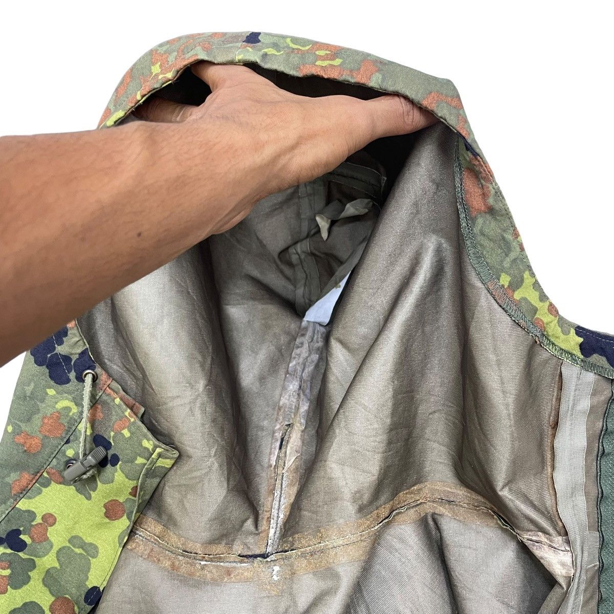 Other Vintage 1993 Germany Army Camouflage Hooded Jacket Size US L / EU 52-54 / 3 - 5 Thumbnail