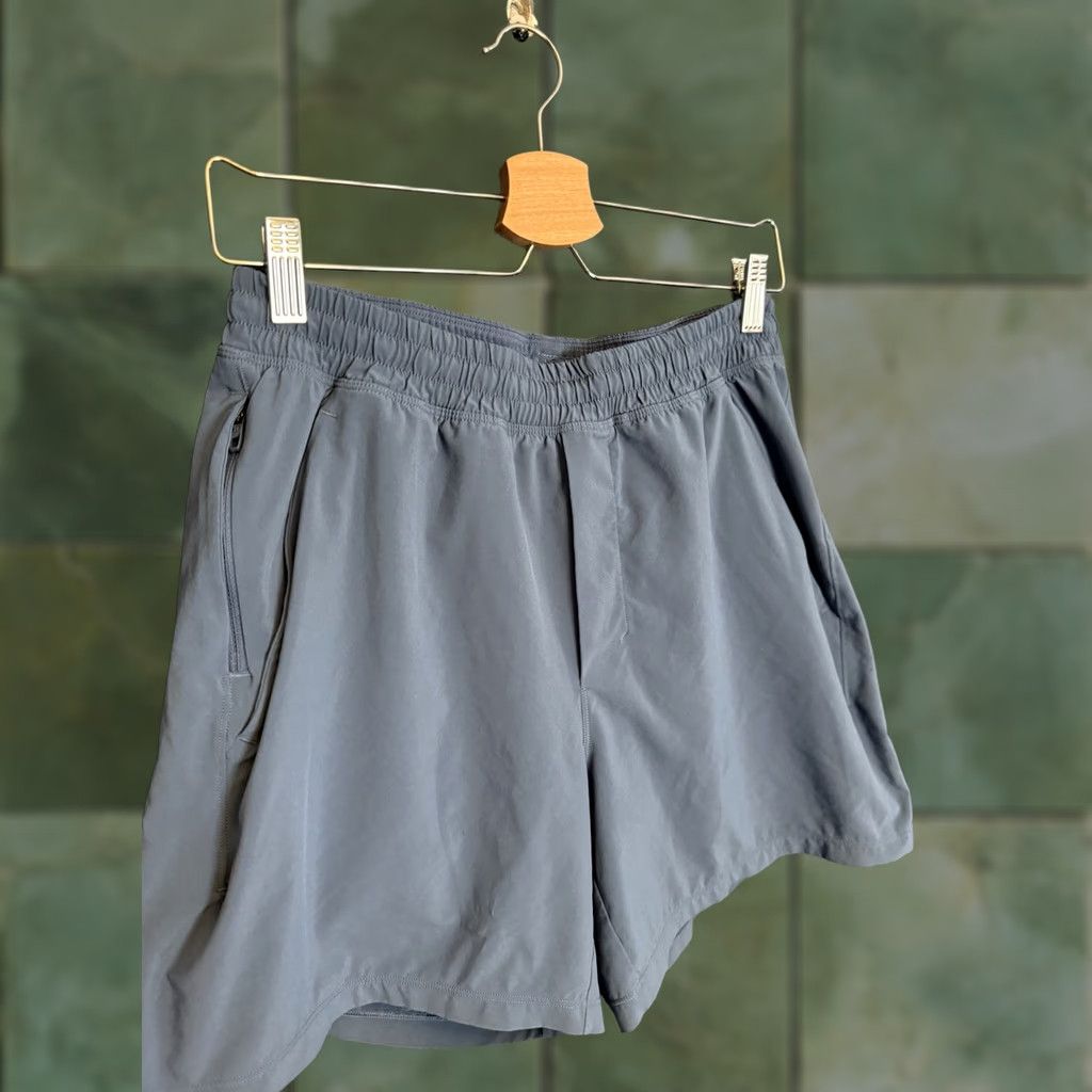 Lululemon Lululemon Athletic Shirt Men’s Medium Blue Short Size US 31 - 1 Thumbnail