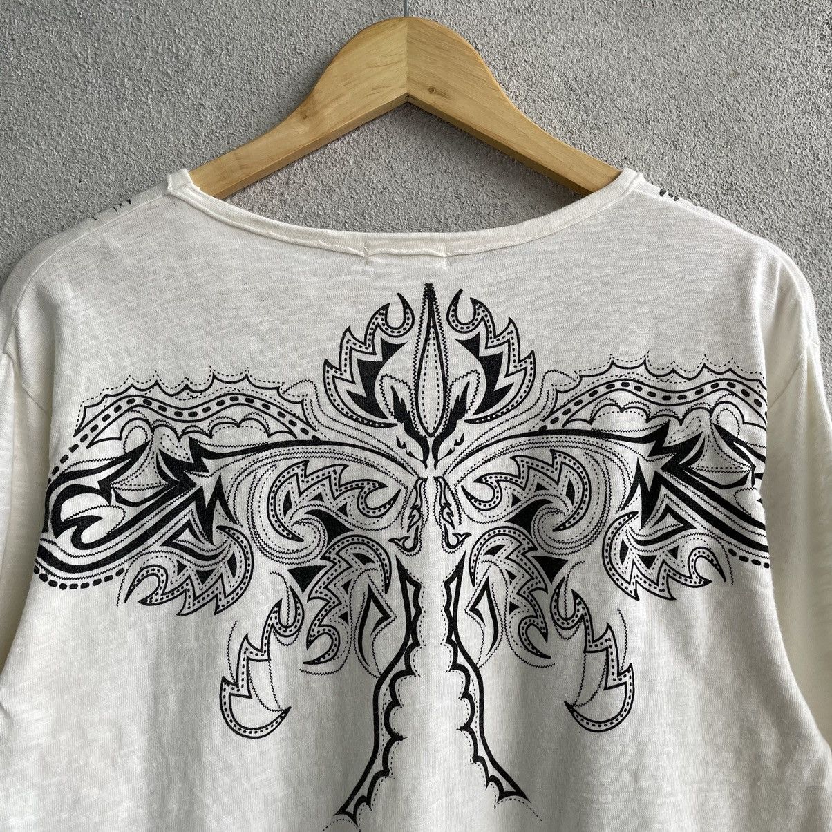 Japanese Brand Vintage Y2K Tribal Tattoo Design Tee Shirt Size US M / EU 48-50 / 2 - 4 Thumbnail