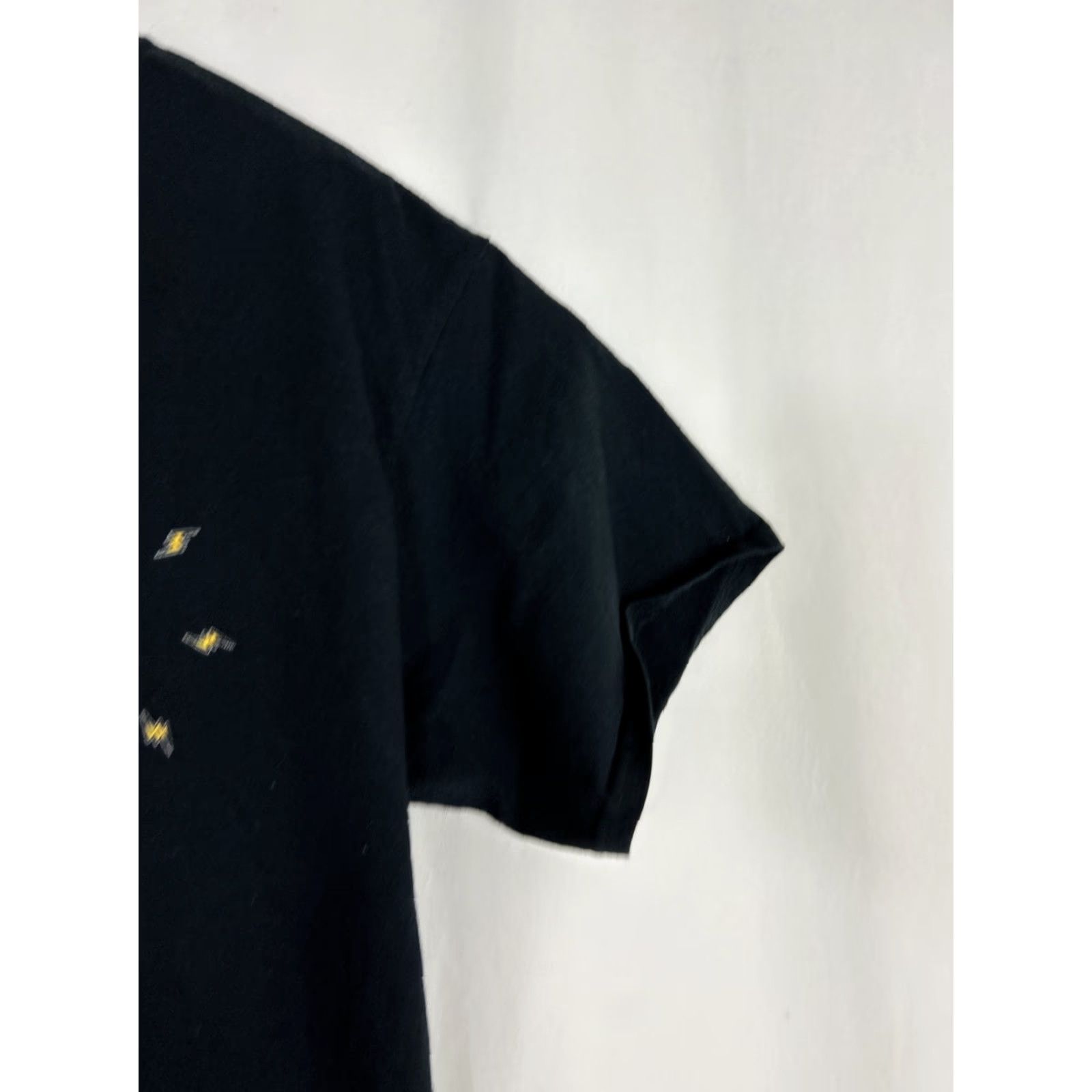 Port & Company VINTAGE McDonalds J Balvin Familia Tee Shirt Womens L Black 100% Cotton Crew Neck Short Sleeve Pullover Size 36" / US 14 / IT 50 - 4 Thumbnail