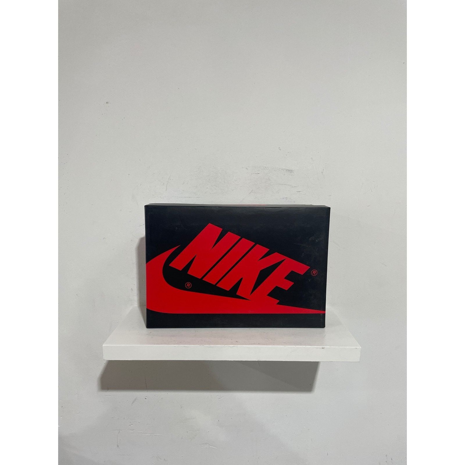 Nike NIKE JORDAN 1 HIGH BRED BANNED 2016 SIZE 7Y NEW Size US 7 / EU 40 - 9 Thumbnail