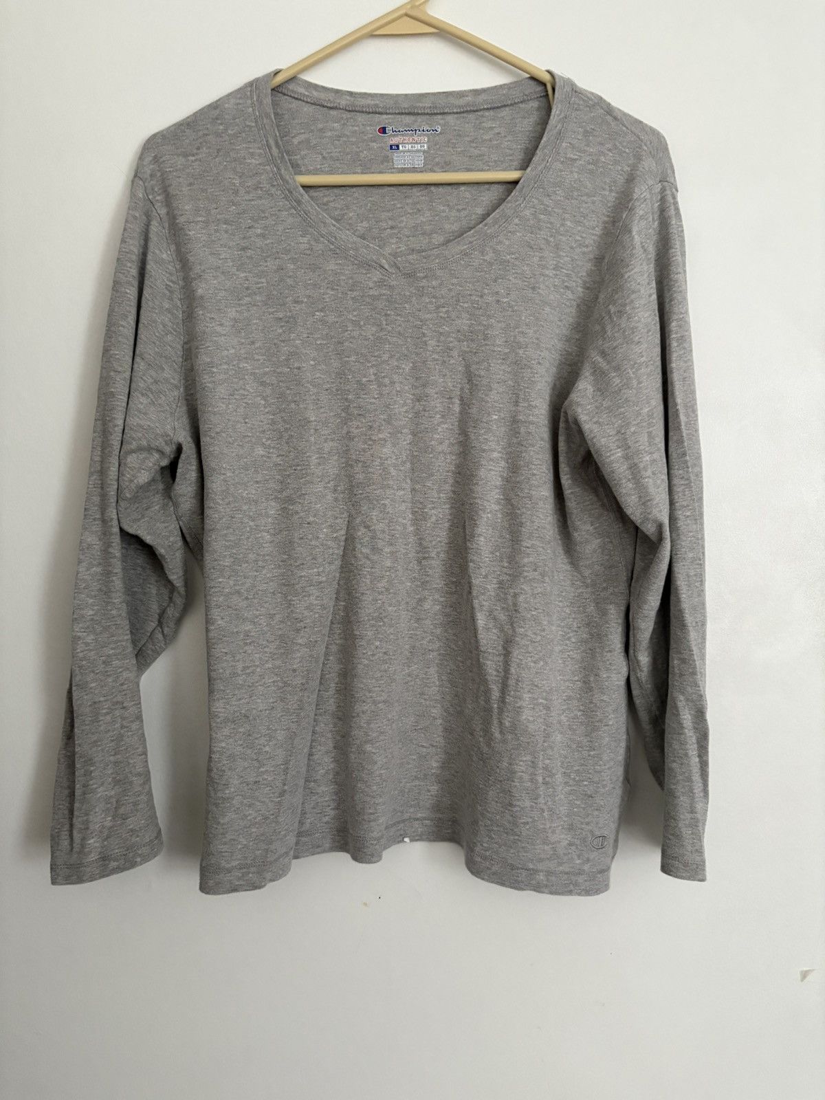 Champion Long Sleeve Champion Gray Shirt Cotton/poly Blend Xl Size XL / US 12-14 / IT 48-50 - 1 Thumbnail