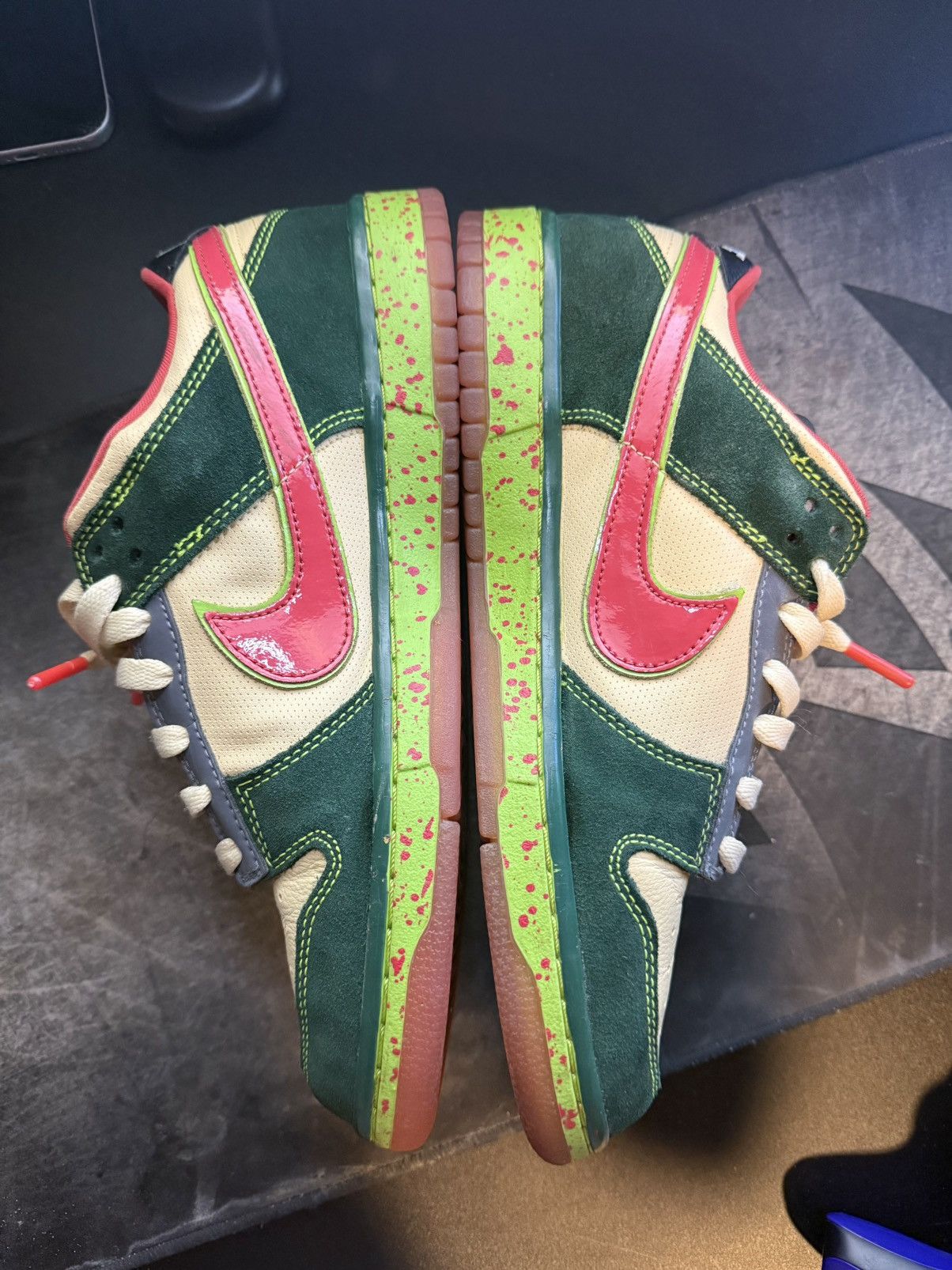 Nike Nike sb dunk low mosquito Size US 9 / EU 42 - 5 Thumbnail