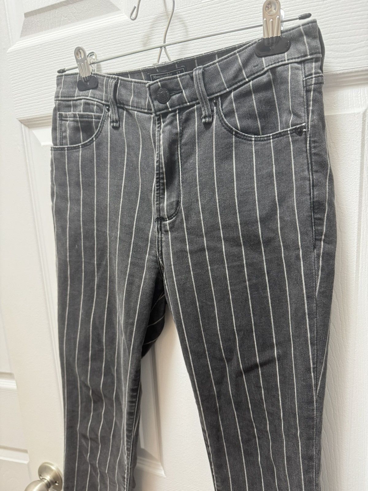 Abercrombie & Fitch Abercrombie Fitch Distressed Avant Garde Skater Pants Size US 27 - 5 Thumbnail