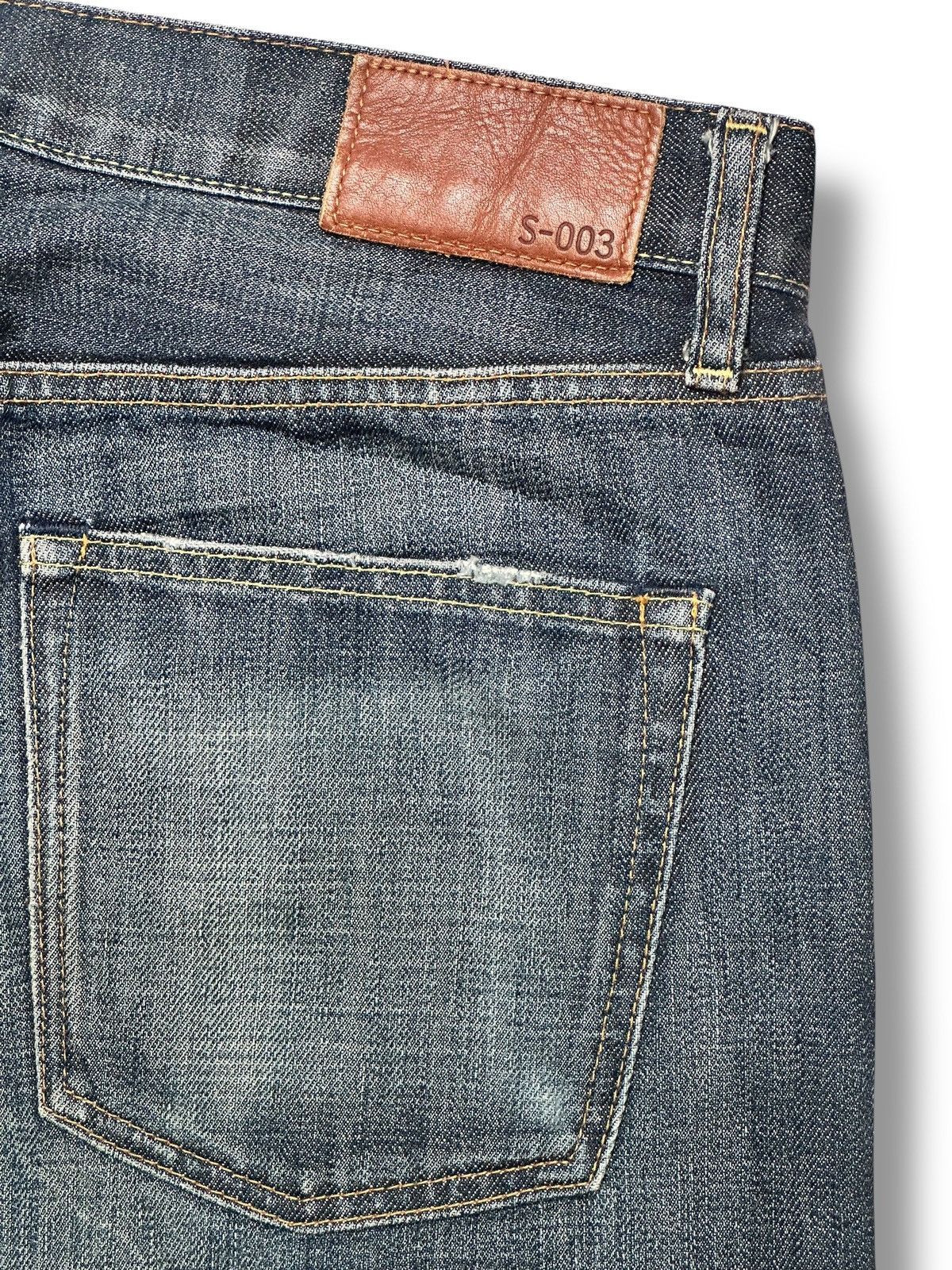 Uniqlo Uniqlo Relaxed Fit Straight Japan Jeans Faded Wash Size US 34 / EU 50 - 8 Thumbnail