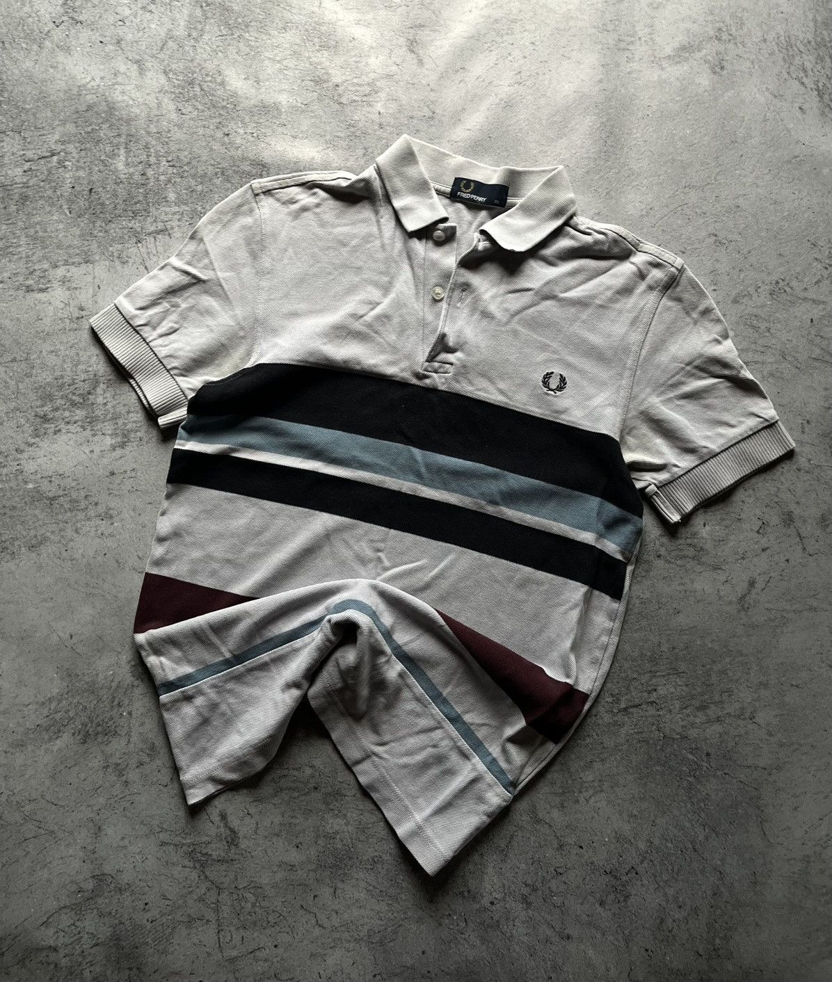 Fred Perry 💂🏻‍♀️Rare Fred Perry polo shirt💂🏻‍♀️ Size US XS / EU 42 / 0 - 1 Thumbnail