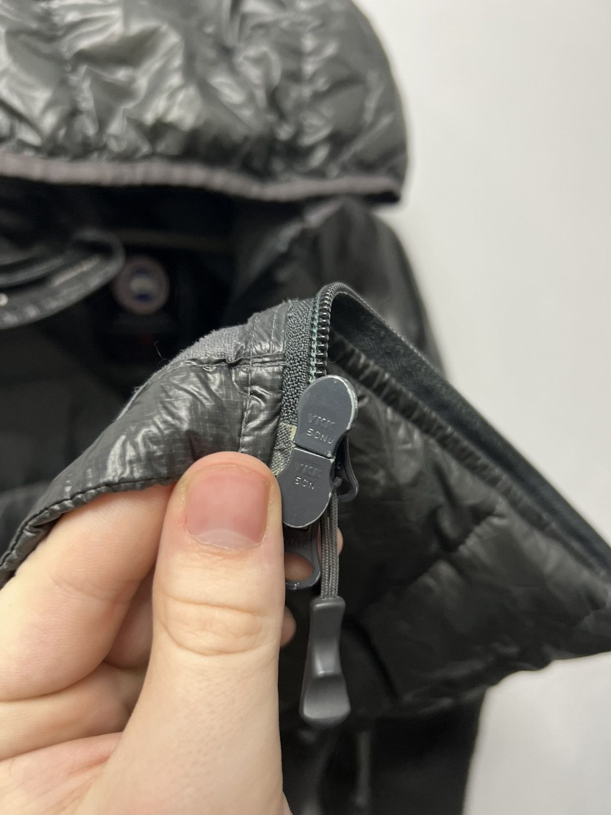 Canada Goose Canada goose Hybridge lite hooded micro puffer jacket Size US S / EU 44-46 / 1 - 14 Thumbnail