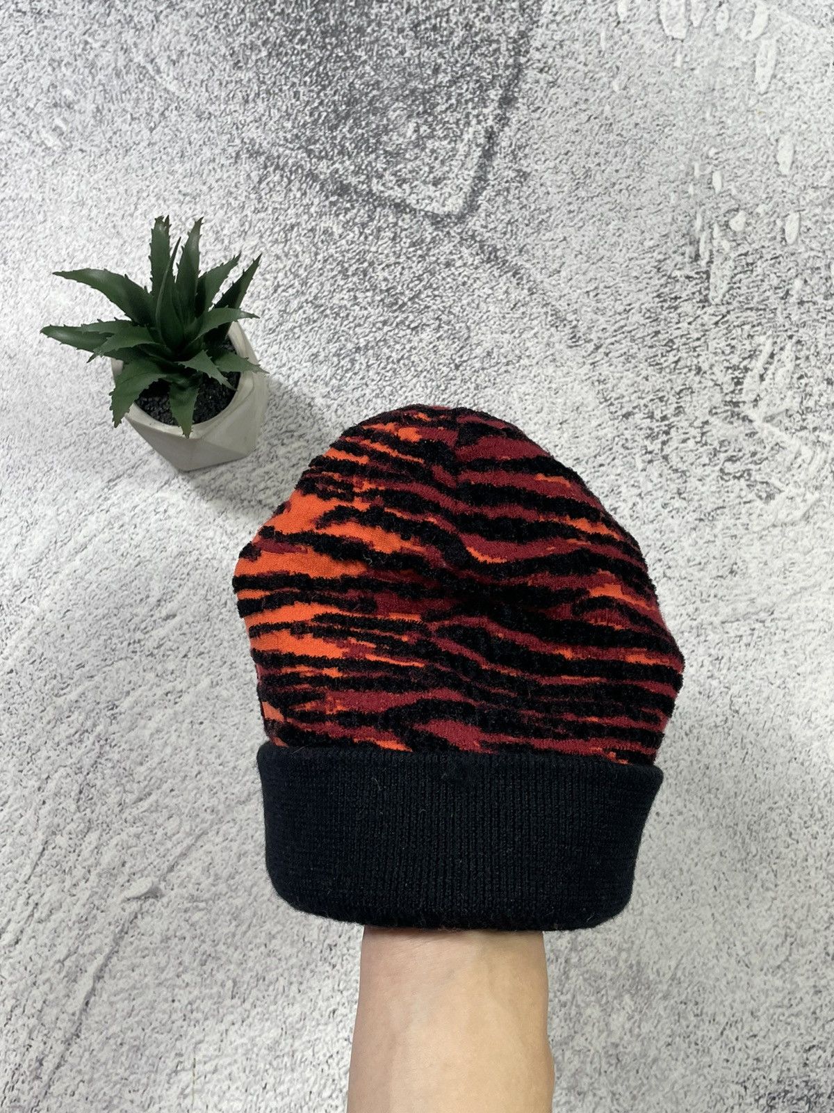 Japanese Brand × Kenzo Vintage Kenzo X H&M Y2K Dragon Beanie Hat Size ONE SIZE - 4 Thumbnail