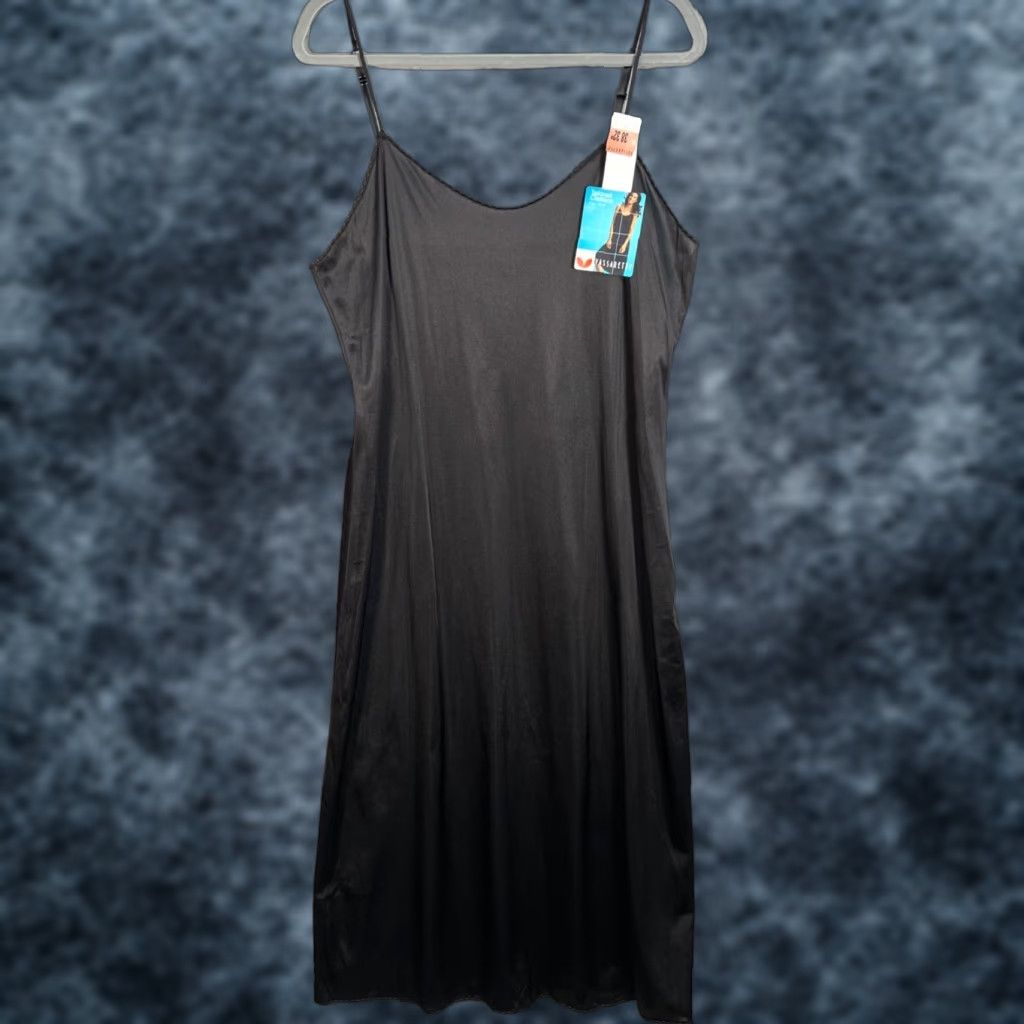Vintage VINTAGE Vassarette Slip Dress Black 32 Adult Womens Nylon Eveningwear 1990s New with Tags Adjustable Straps Mens? Womens? Size XXS / US 00 / IT 34 - 1 Thumbnail