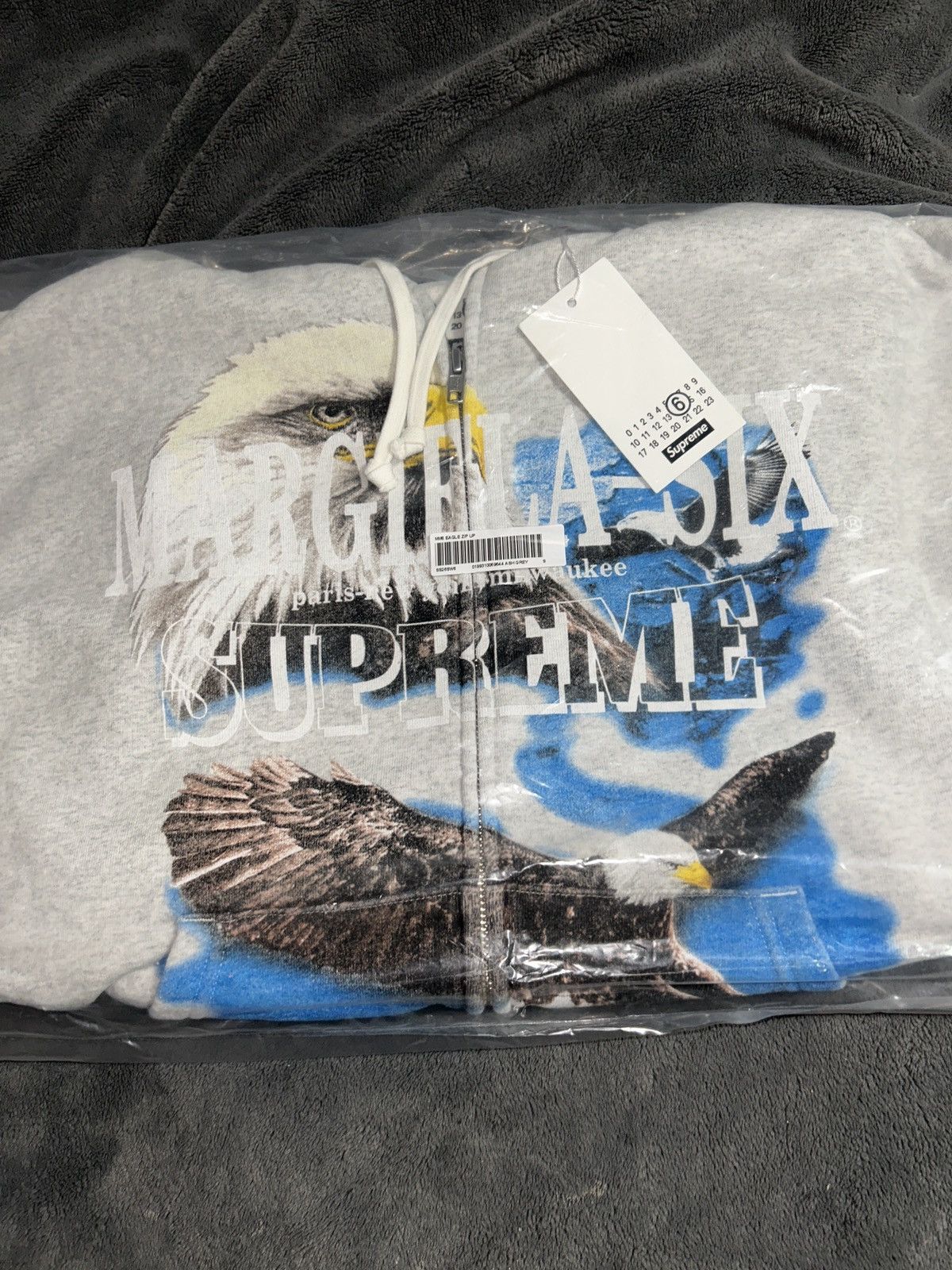 Supreme/MM6 Eagle ジップアップフーディー グレー Ｍ Supreme®/MM6 Maison Margiela Eagle Zip Up Hooded Sweatshirt - Supreme