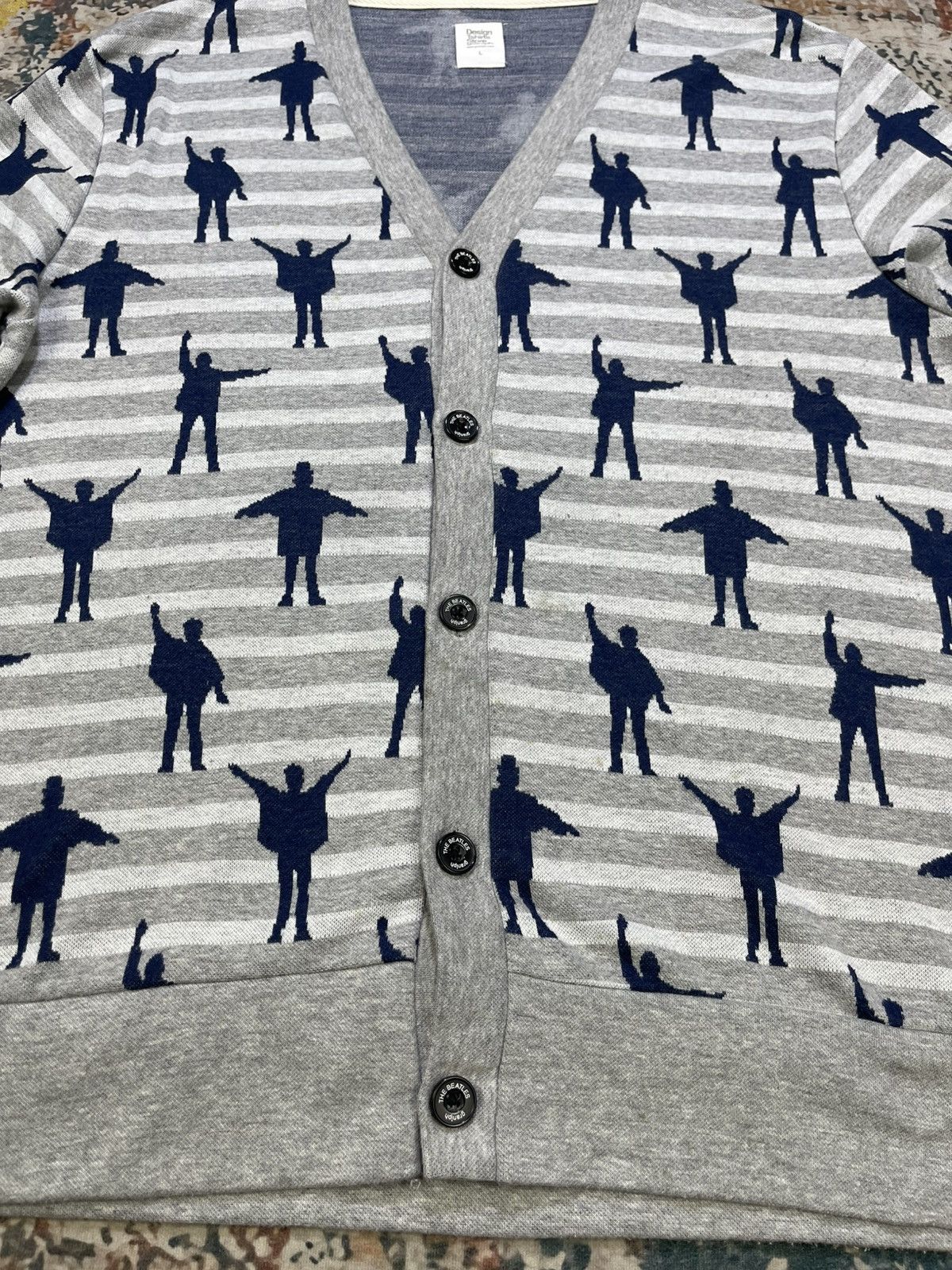 Band Tees The Beatles x Graniph Full Print Button Down Cardigan Size US M / EU 48-50 / 2 - 7 Thumbnail