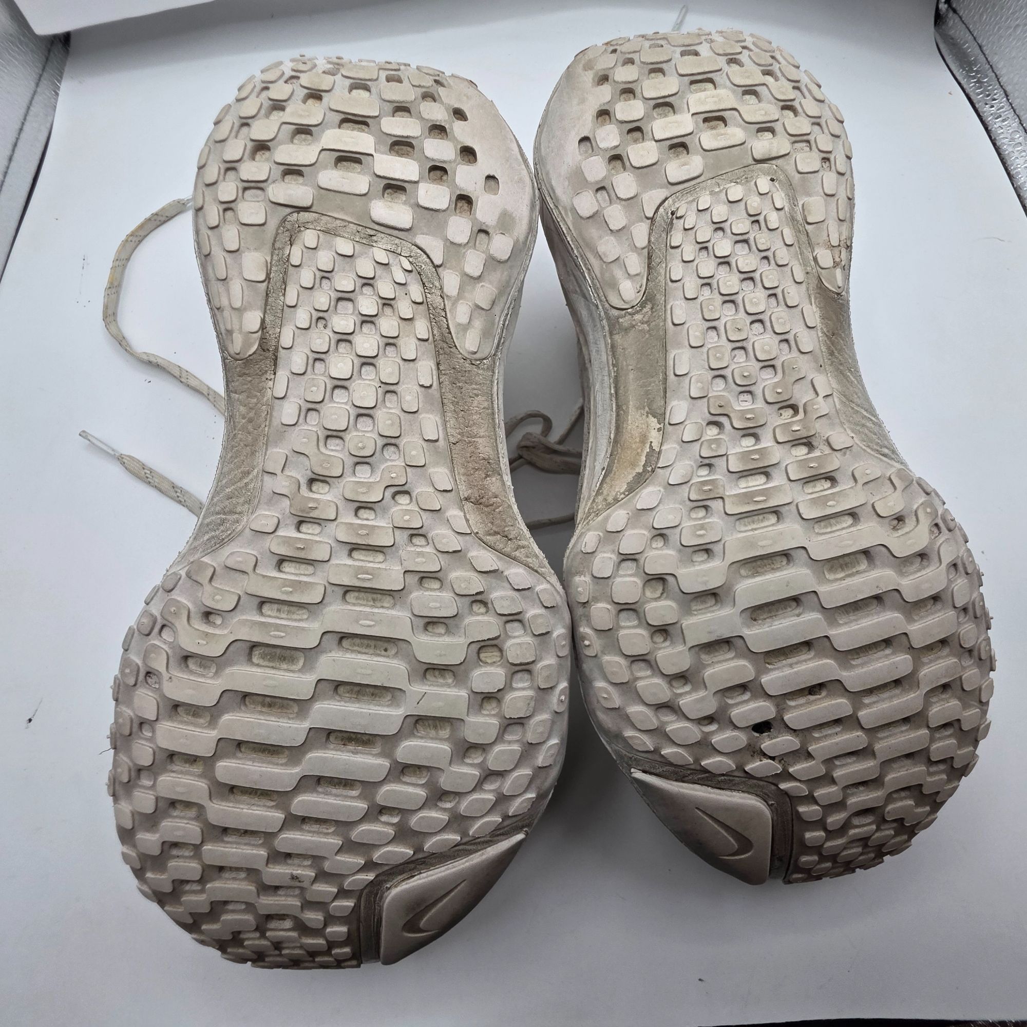 Nike Nike ZoomX Invincible Run Fk 3 Womens Size 7.5 White Photon Size US 7.5 / IT 37.5 - 8 Thumbnail