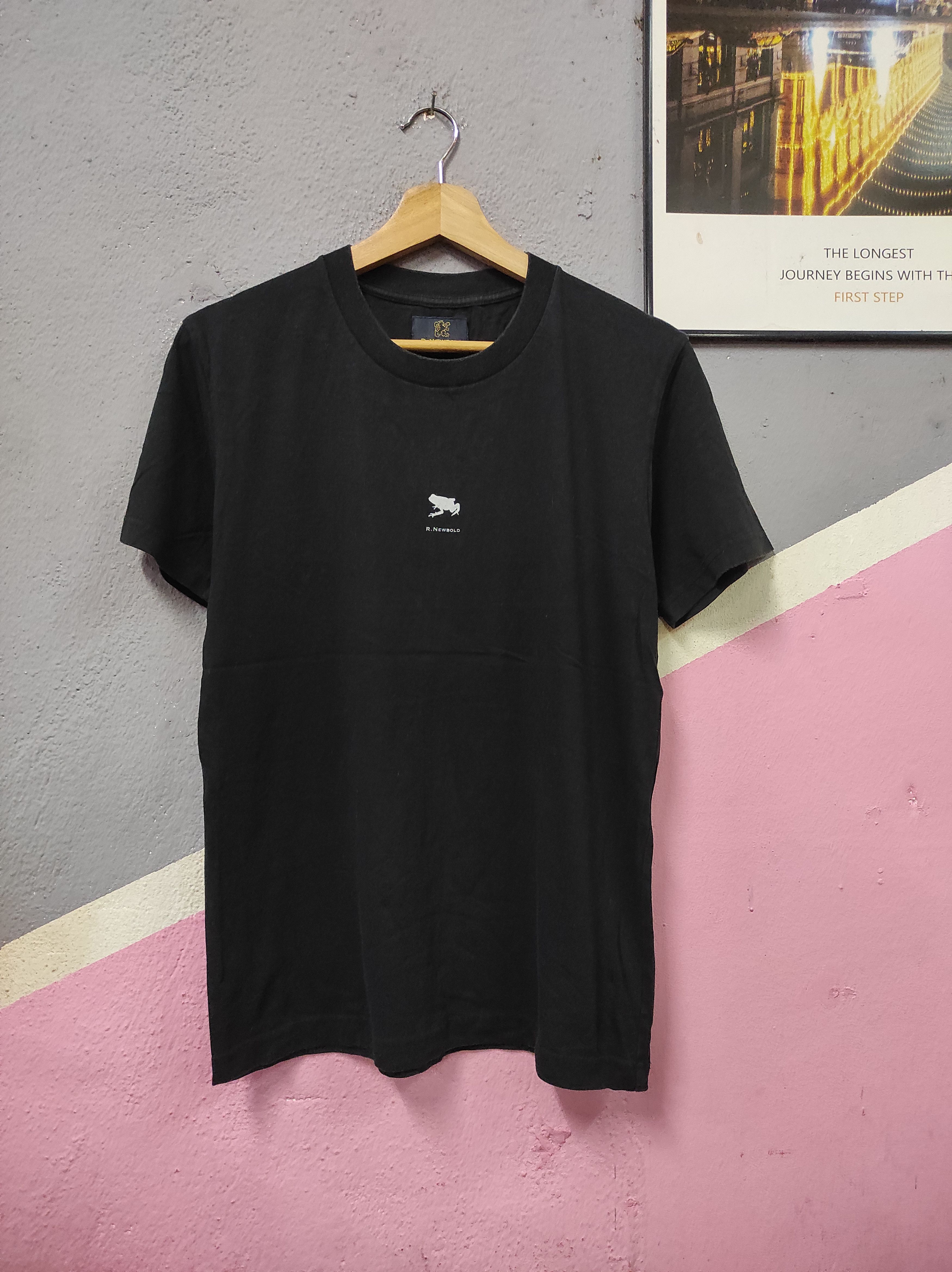 Japanese Brand × R.Newbold R.NEWBOLD CENTRE LOGO T-SHIRT Size US M / EU 48-50 / 2 - 1 Thumbnail