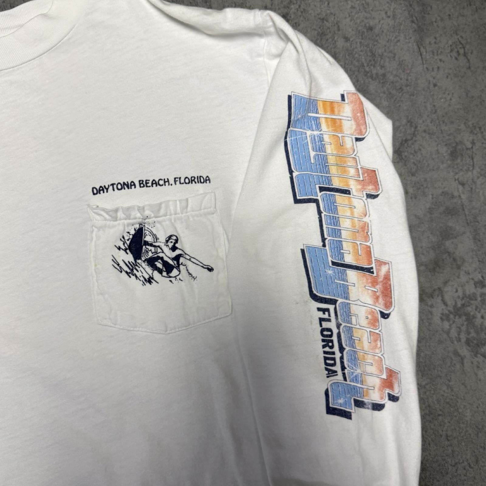 Designer 1982 Daytona Beach Florida Surfing Tee -- L -- Size US L / EU 52-54 / 3 - 3 Thumbnail