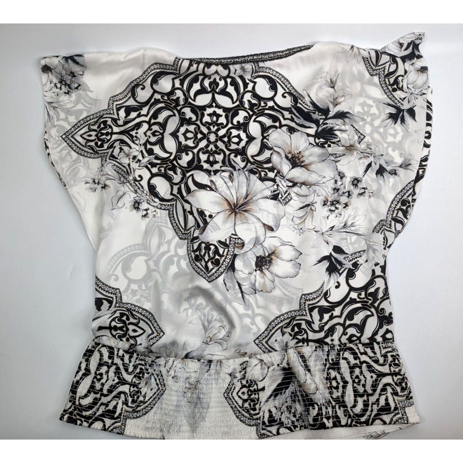 White House Black Market White House Black Market Blouse Floral Short Sleeve Satin Off-the-Shoulder Small Black Womens Blouse Size S / US 4 / IT 40 - 3 Thumbnail