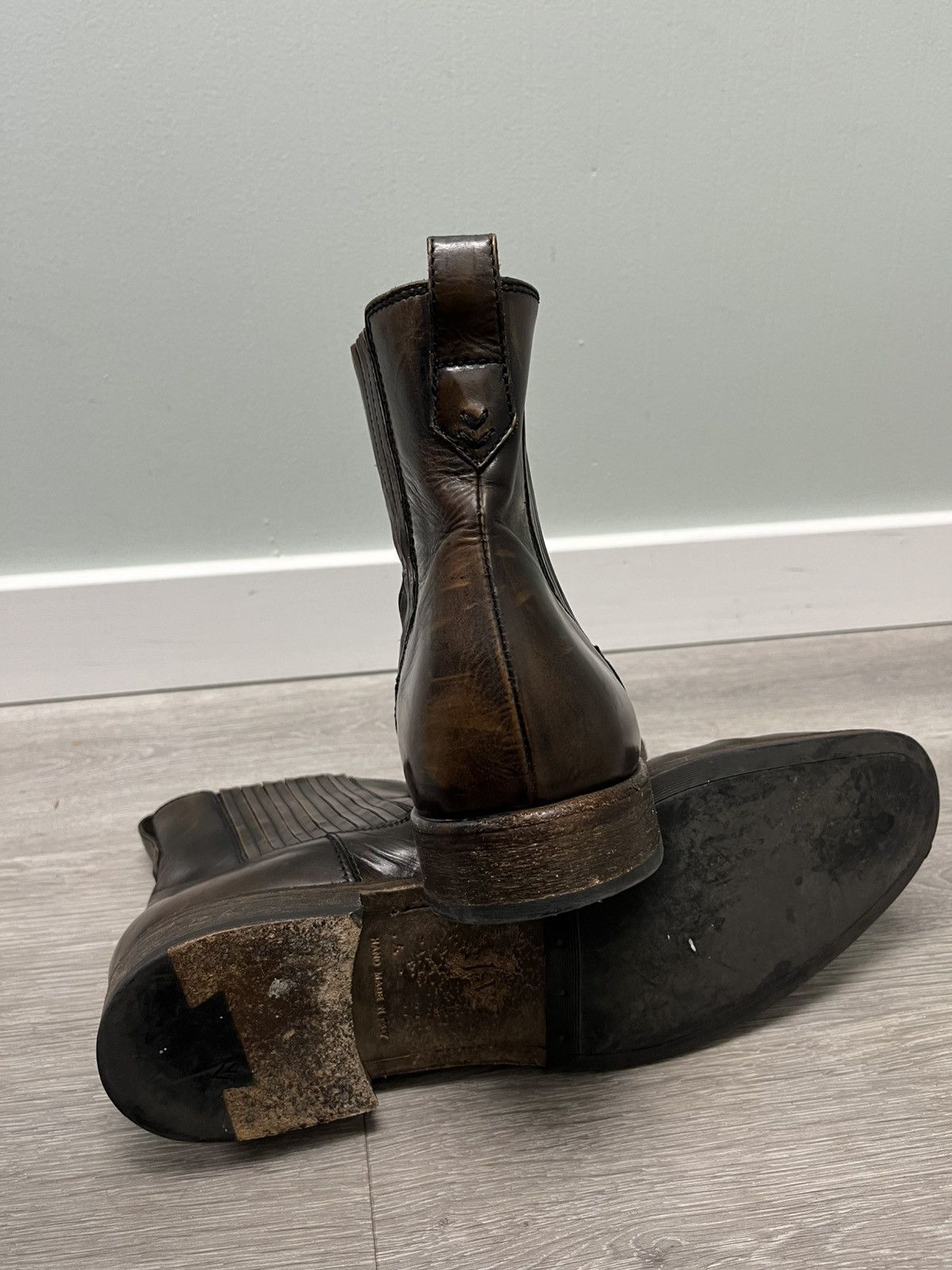 John Varvatos burnished Chelsea boot size 13 Size US 13 / EU 46 - 10 Thumbnail