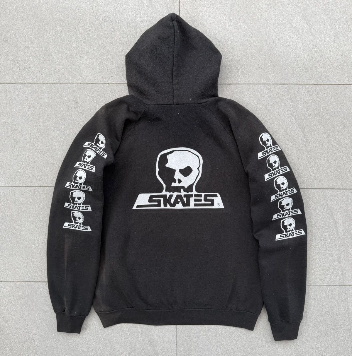 Vintage Vintage 90s Faded Skates Skull Skateboard Hoodie Size US XL / EU 56 / 4 - 1 Thumbnail