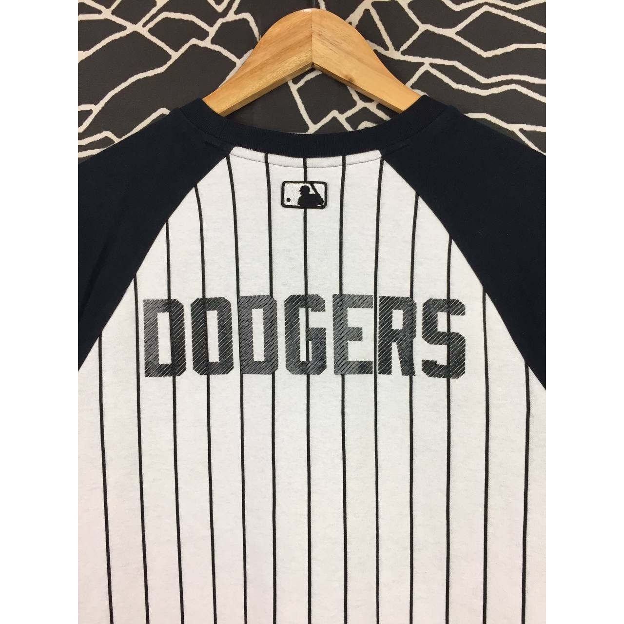 MLB MLB Los Angeles Dodgers Pinstripe Raglan Tee Size US M / EU 48-50 / 2 - 6 Thumbnail